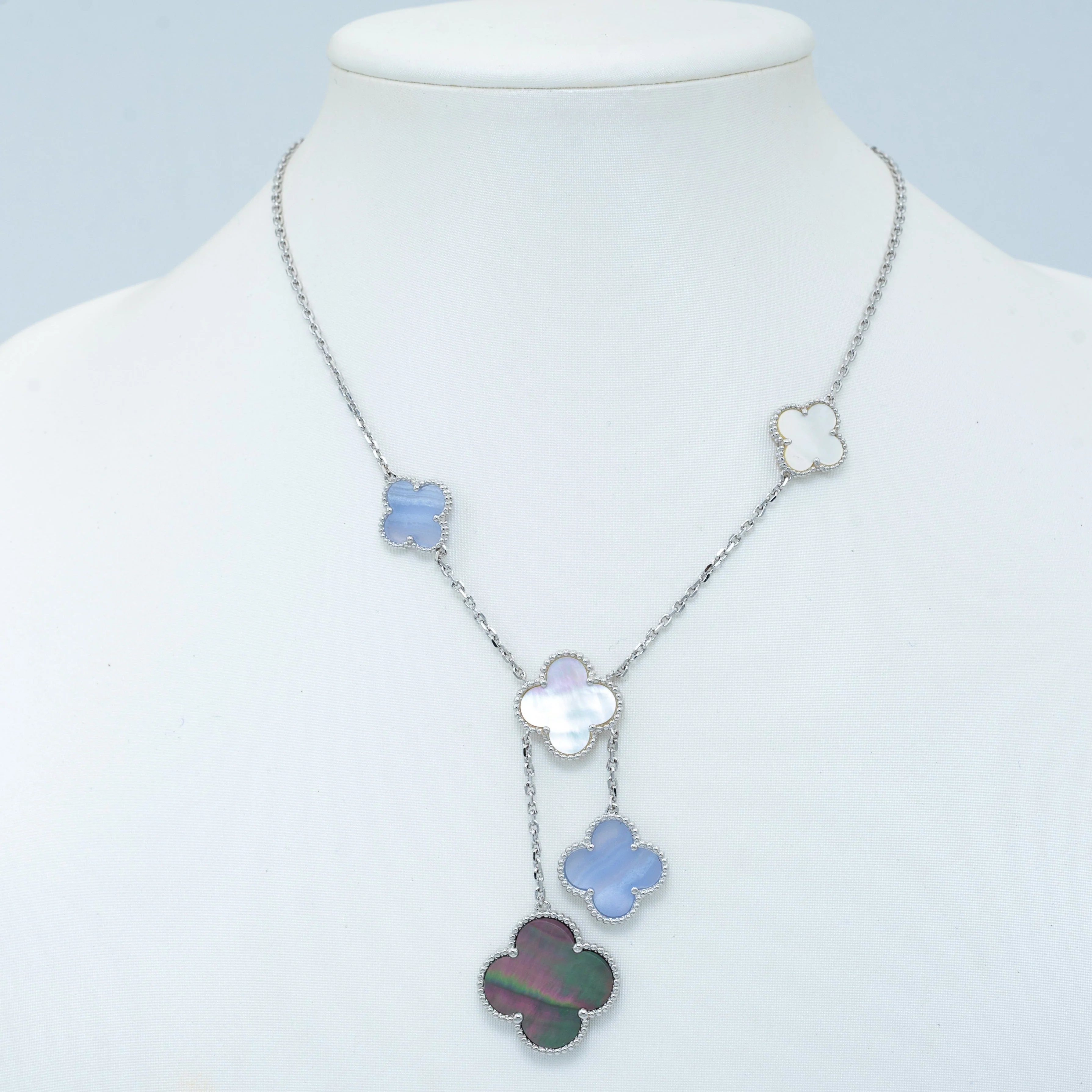 [VA]CLOVER MOP CHALCEDONY NECKLACE SILVER 6 MOTIF