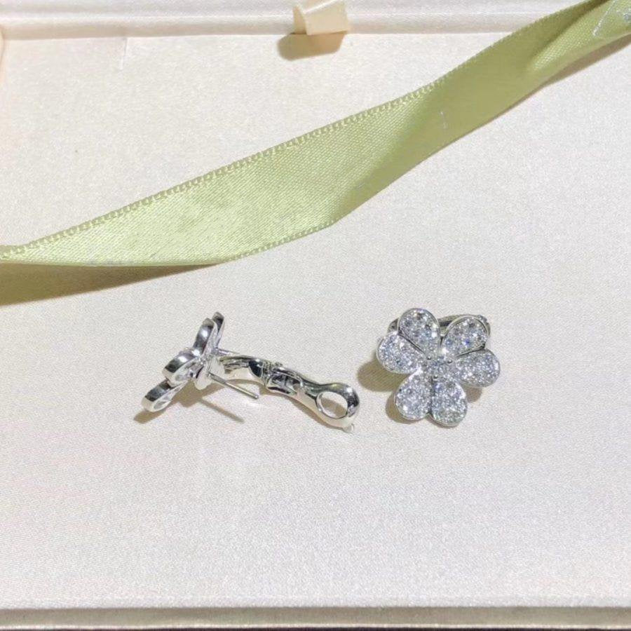 [VA]FRIVOLE SILVER FLOWER DIAMOND EARRINGS