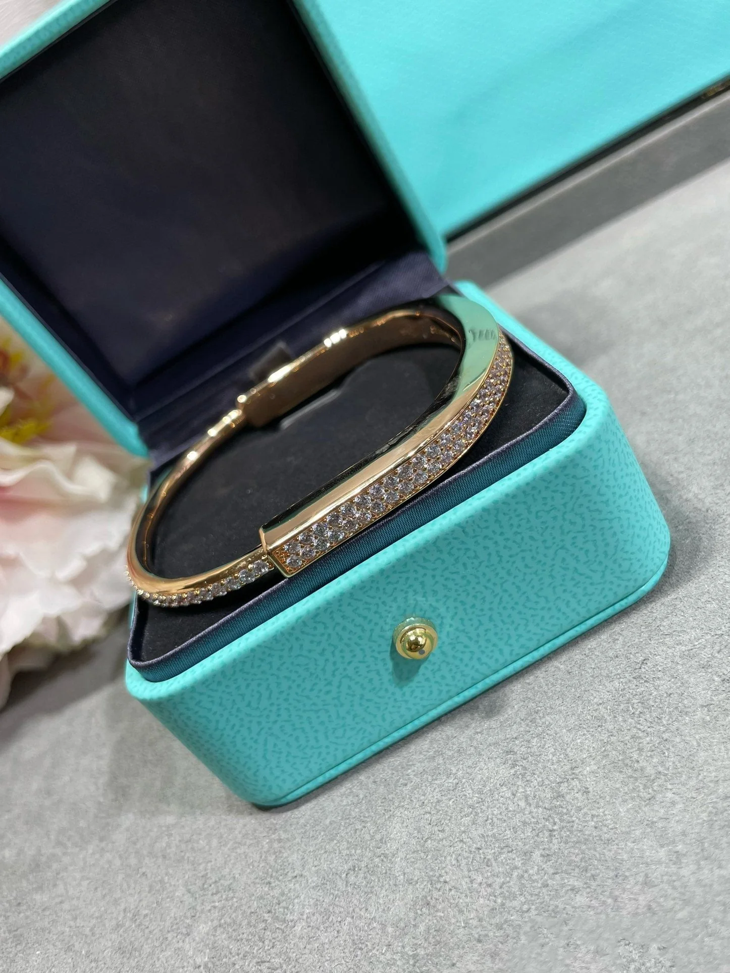 [TF]LOCK BRACELET DIAMOND PAVED