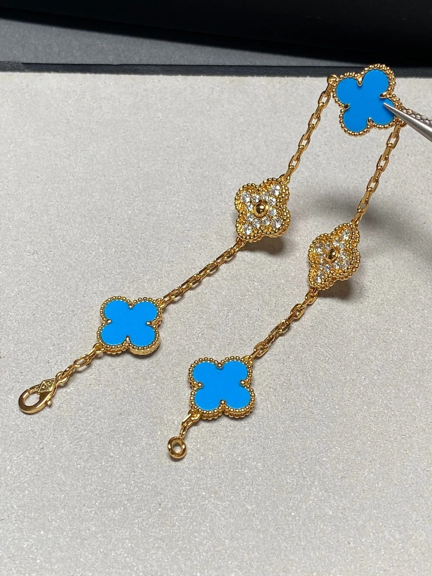 [VA]CLOVER 5 MOTIF BLUE CHALCEDONY DIAMOND GOLD BRACELET