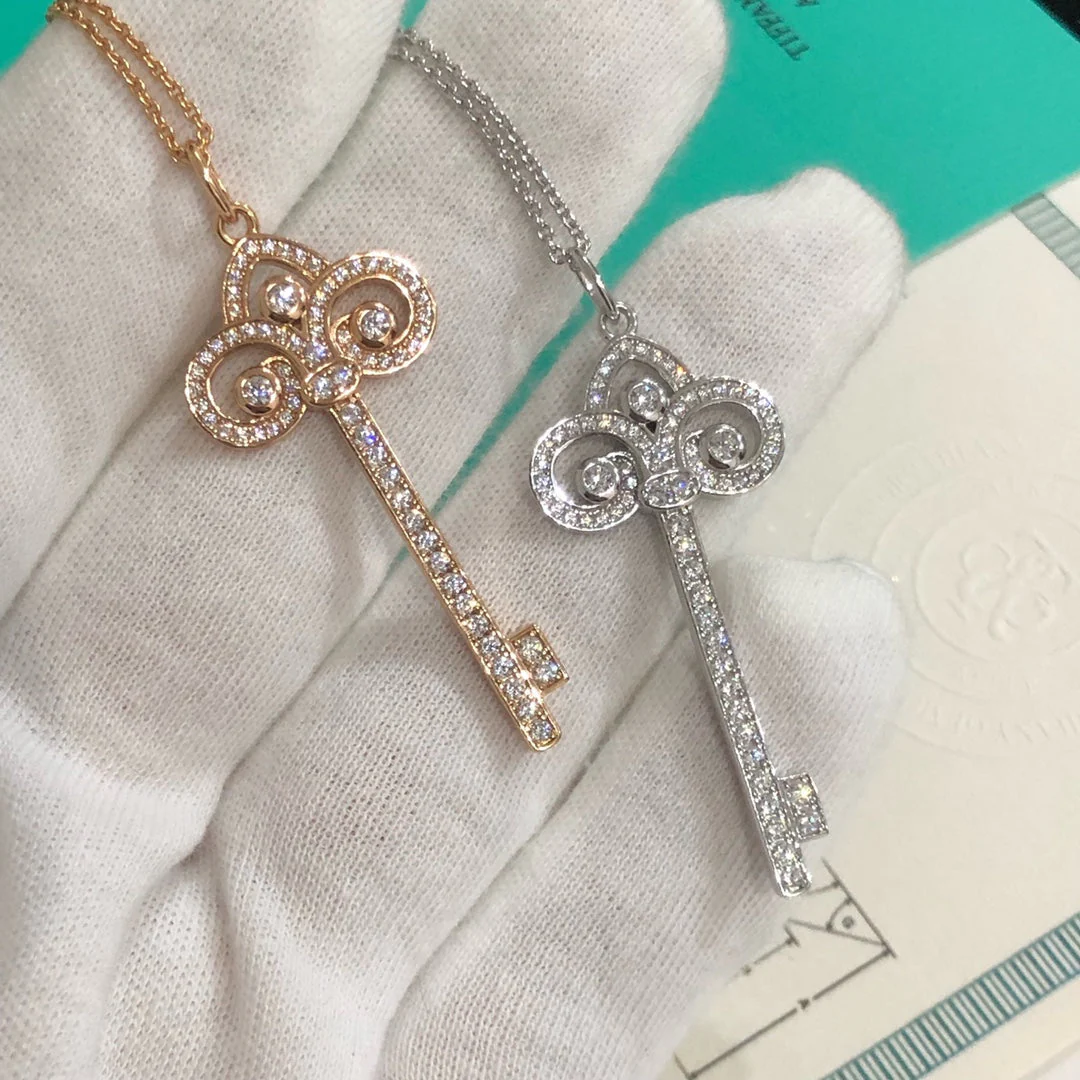 [TF]FLEUR KEY DIAMOND NECKLACE