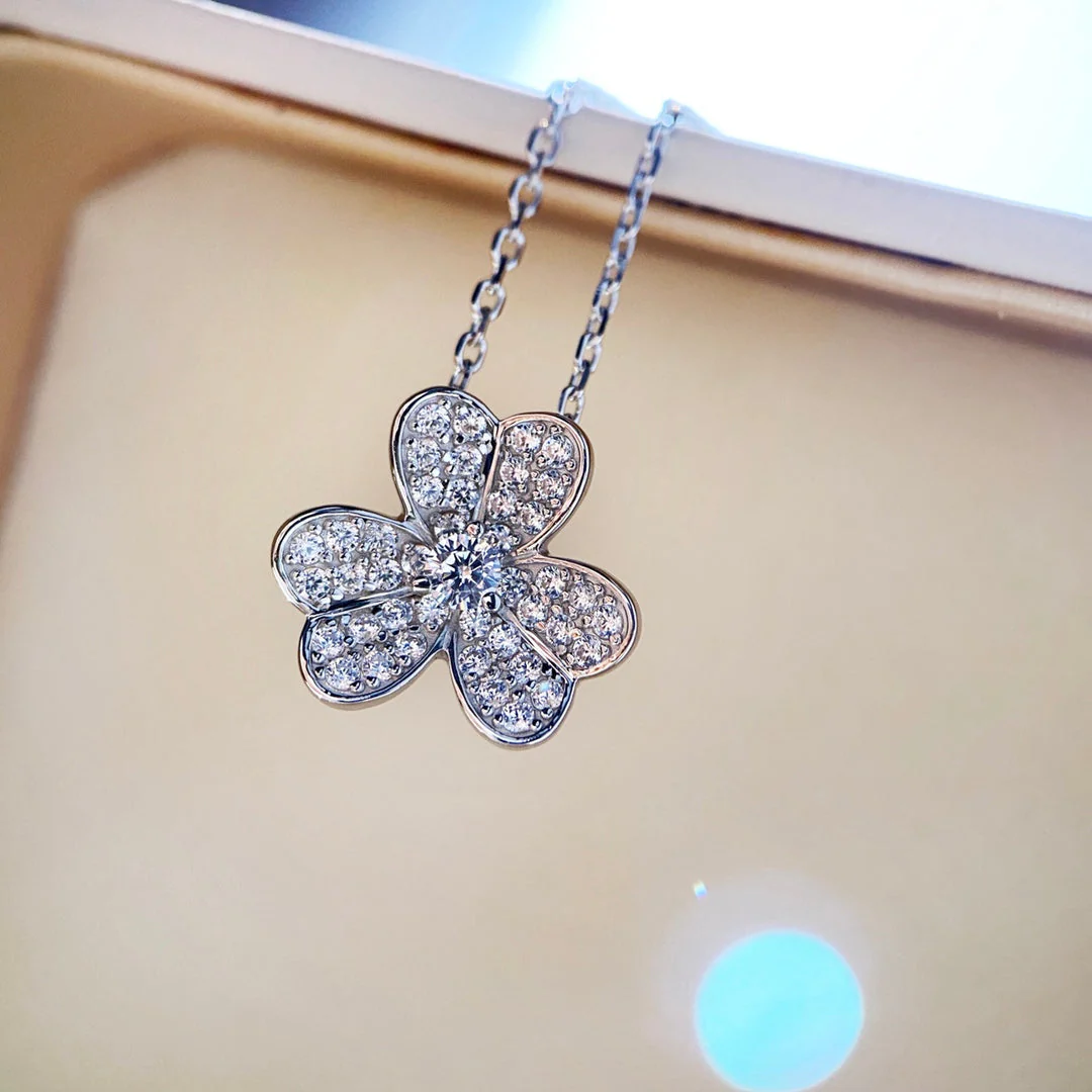 [VA]CLOVER DIAMOND NECKLACE SILVER