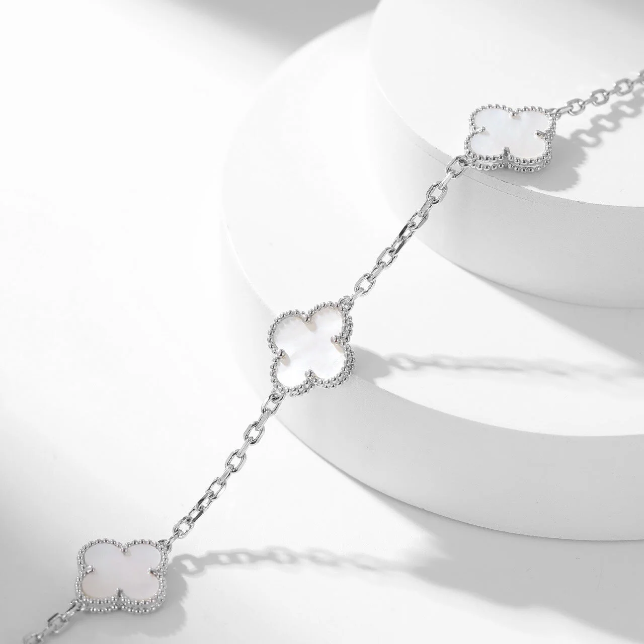 [VA]CLOVER 10 MOTIFS WHITE MOTHER OF PEARL NECKLACE