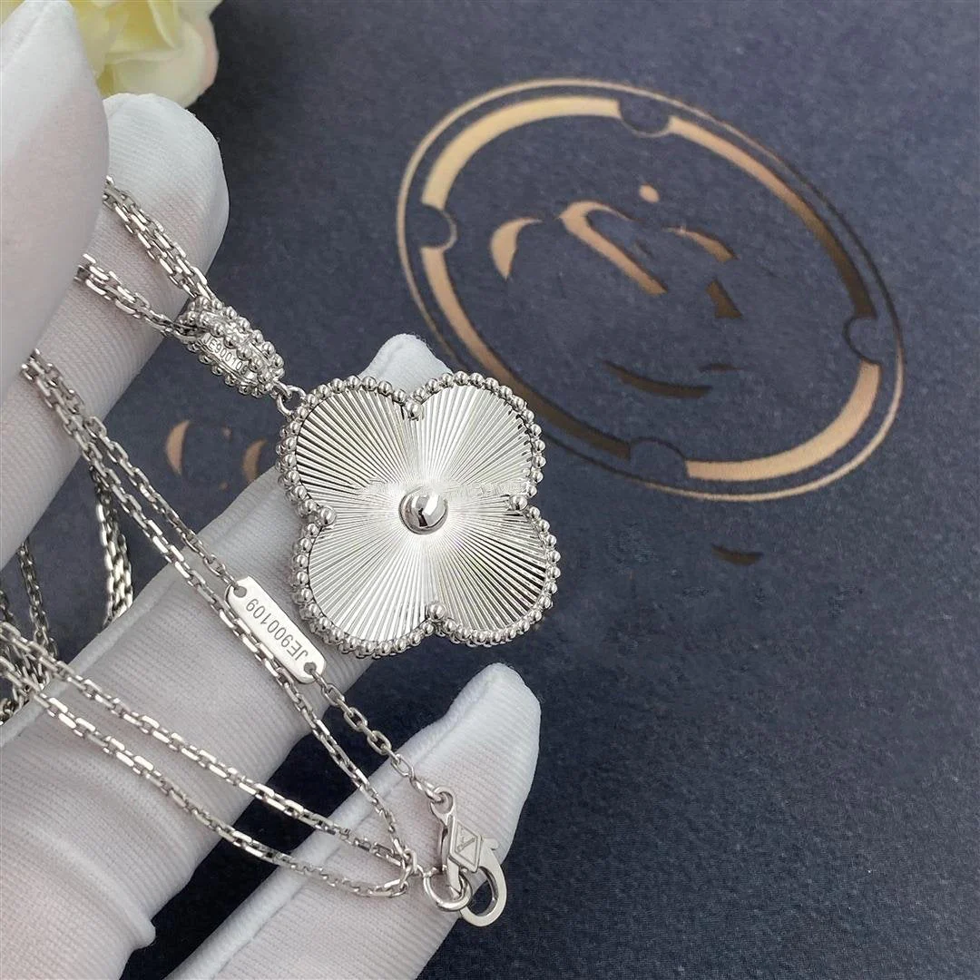 [VA]CLOVER 25MM SILVER BIG CLOVER NECKLACE