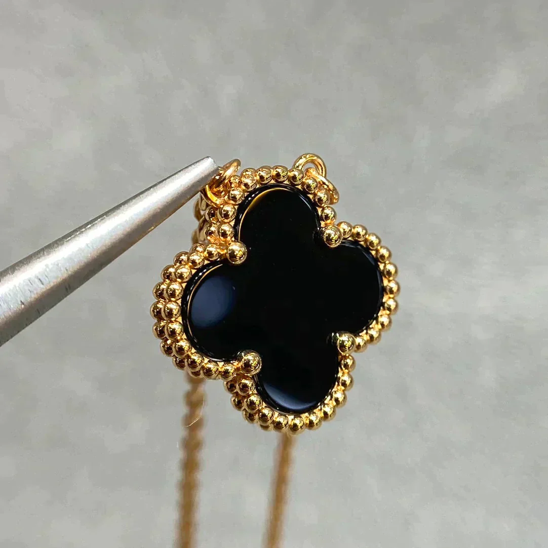 [VA]CLOVER 15MM BLACK ONYX SINGLE FLOWER NECKLACE