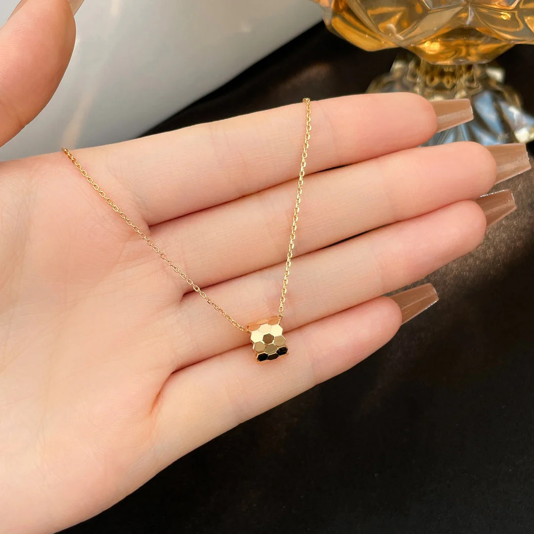 [CH]BEE MINI NECKLACE