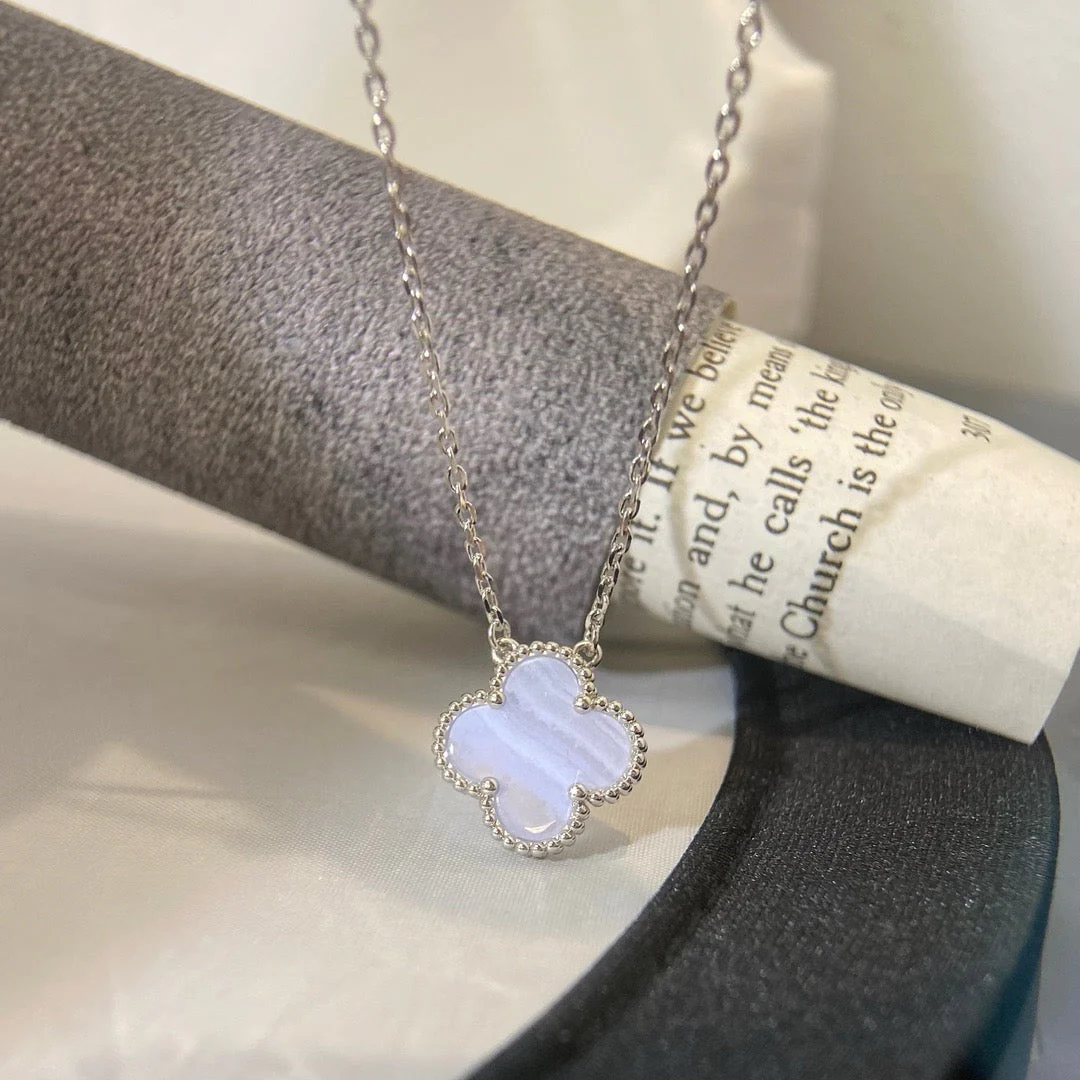 [VA]CLOVER 15MM BLUE CHALCEDONY NECKLACE SILVER