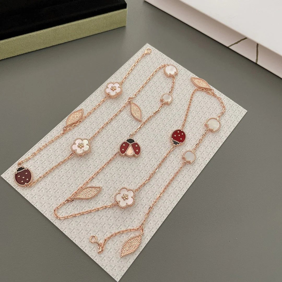 [VA]LUCKY SPRING 15 MOTIFS ROSE GOLD NECKLACE