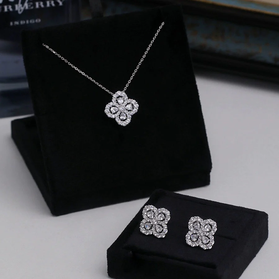 [VA]LOOP NECKLACE FULL MOTIF DIAMOND COMBINATION