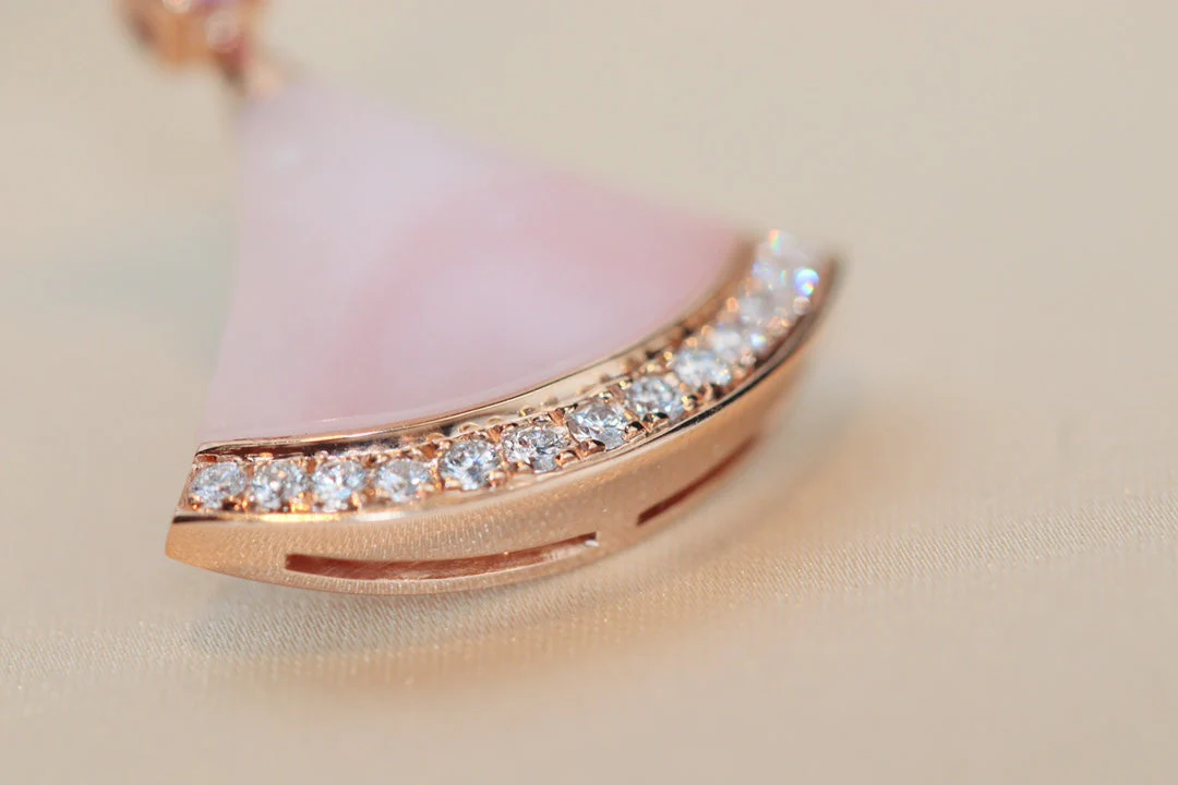 [BV]DREAM NECKLACE PINK MOP DIAMOND