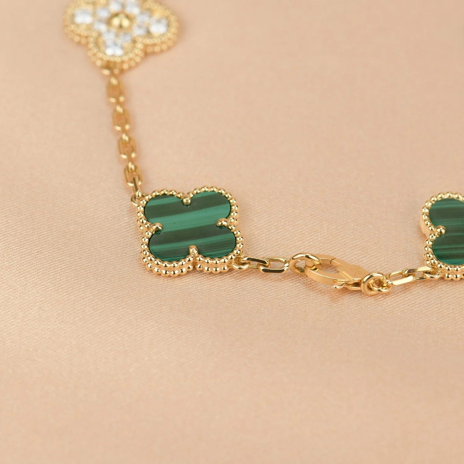[VA]CLOVER  5 MOTIF MALACHITE DIAMOND BRACELET