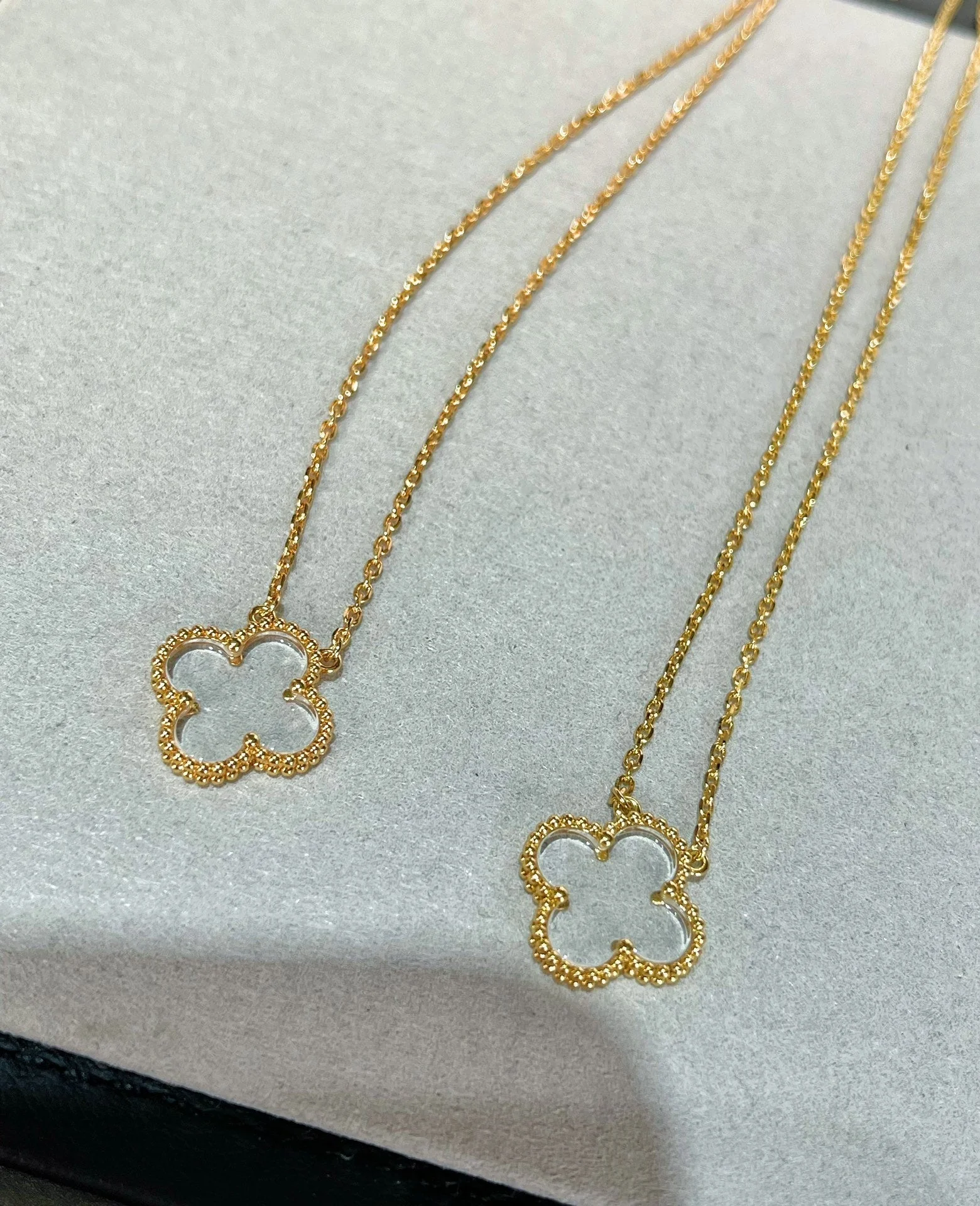 [VA]CLOVER ROCK CRYSTAL ROSE GOLD NECKLACE
