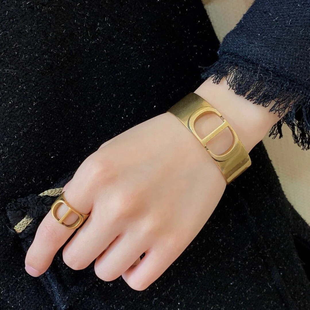 [CD]30 MONTAIGNE ANTIQUE GOLD RING