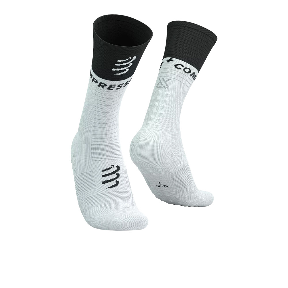 Compressport Mid Compression Socks V2.0 - SS25