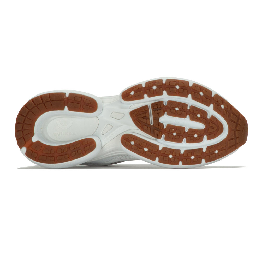 True Motion U-TECH Nevos 3 Running Shoes - SS25