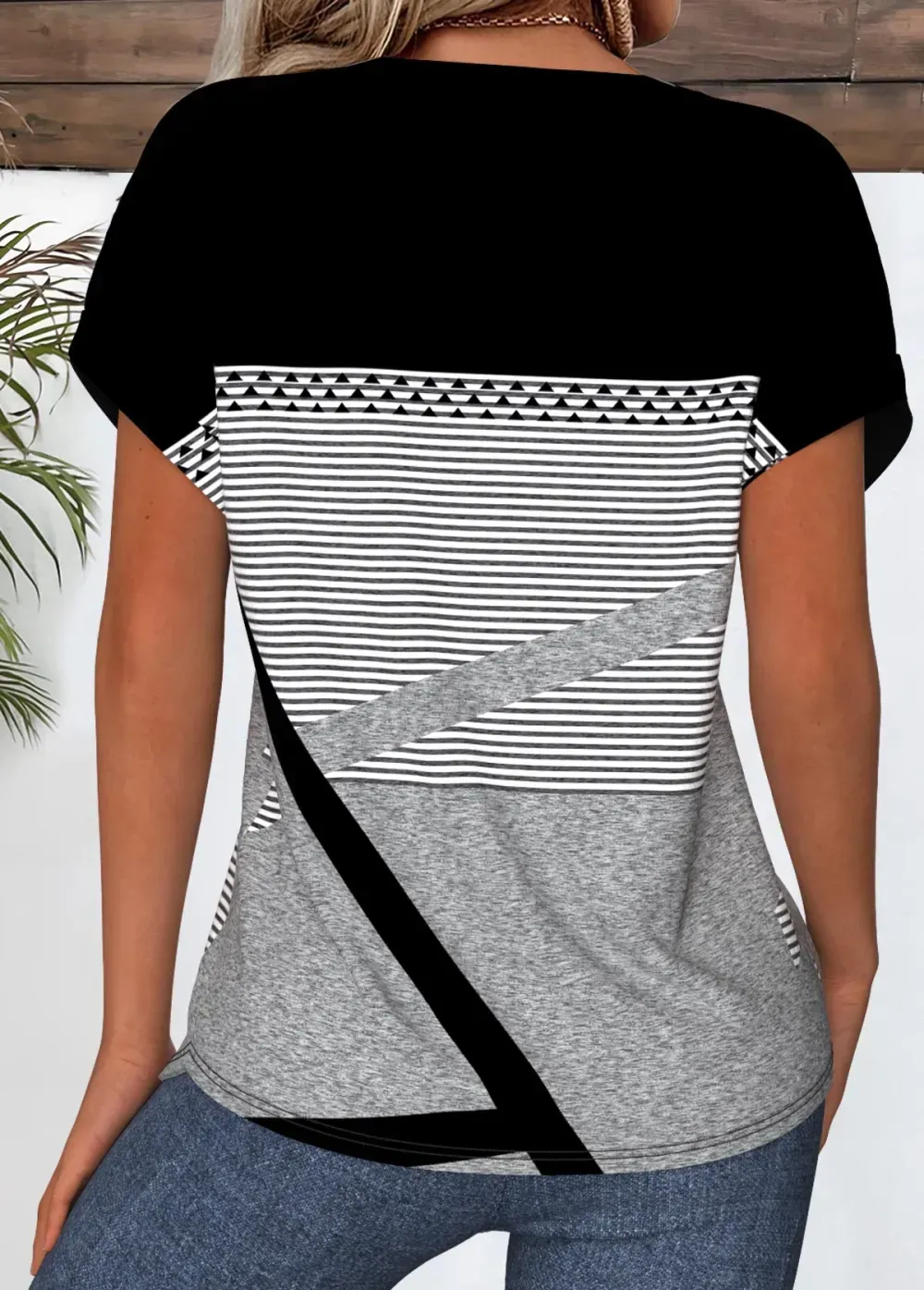 Black Geometric Print Short Sleeve Round Neck T Shirt