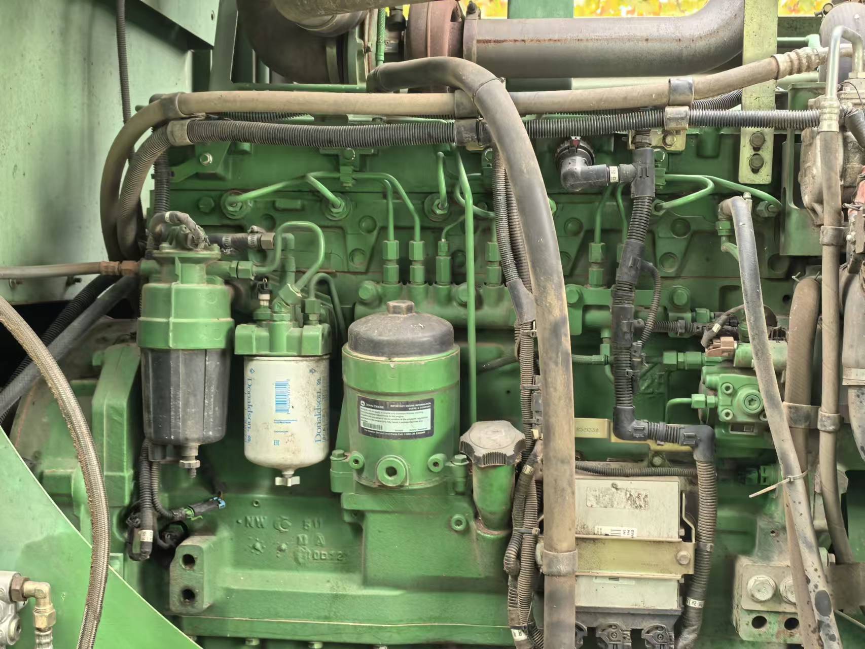 John Deere 7250 Self Propelled Forage Harvester, 375 Horse Power, with Kemper 445 header , in good working condition, ready for field work.