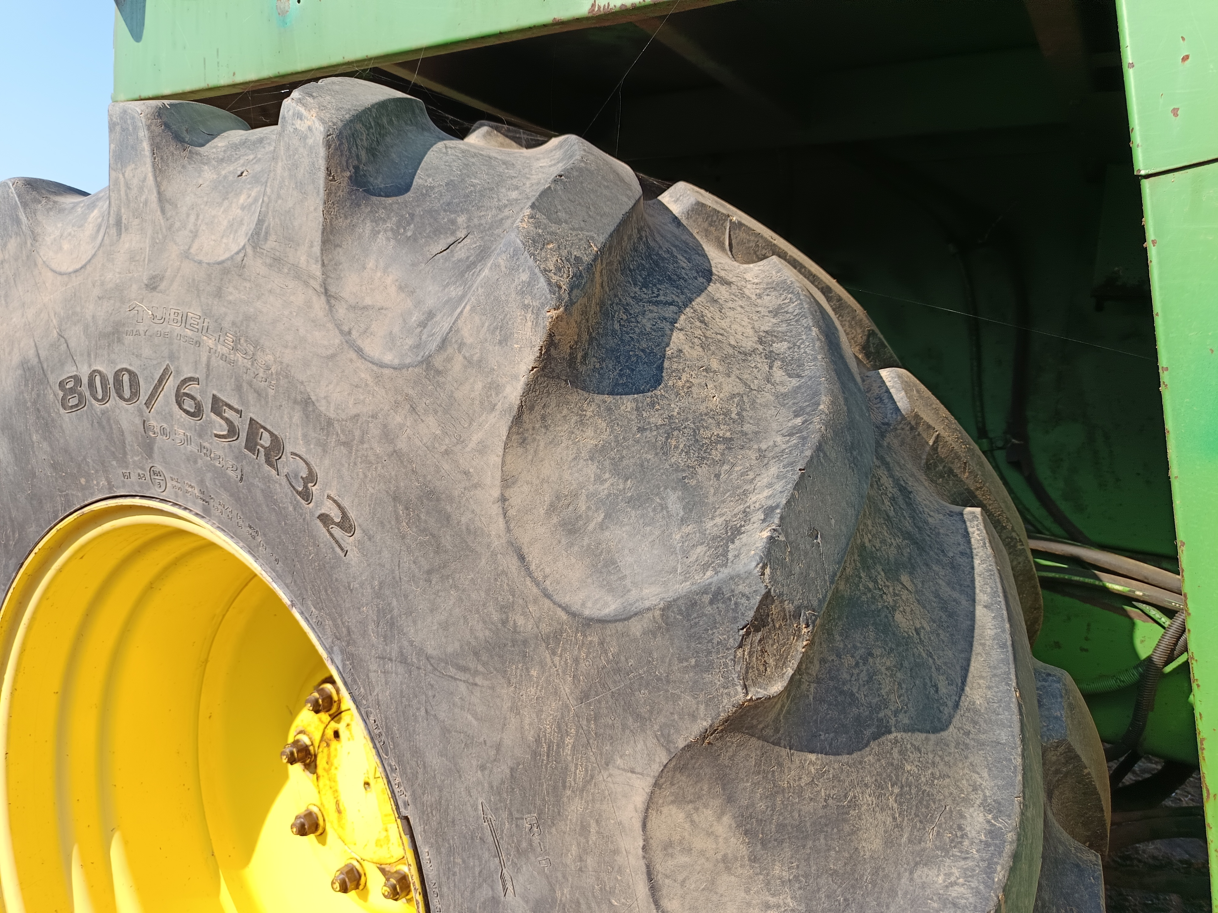 John Deere 6850 Self Propelled Forage Harvester