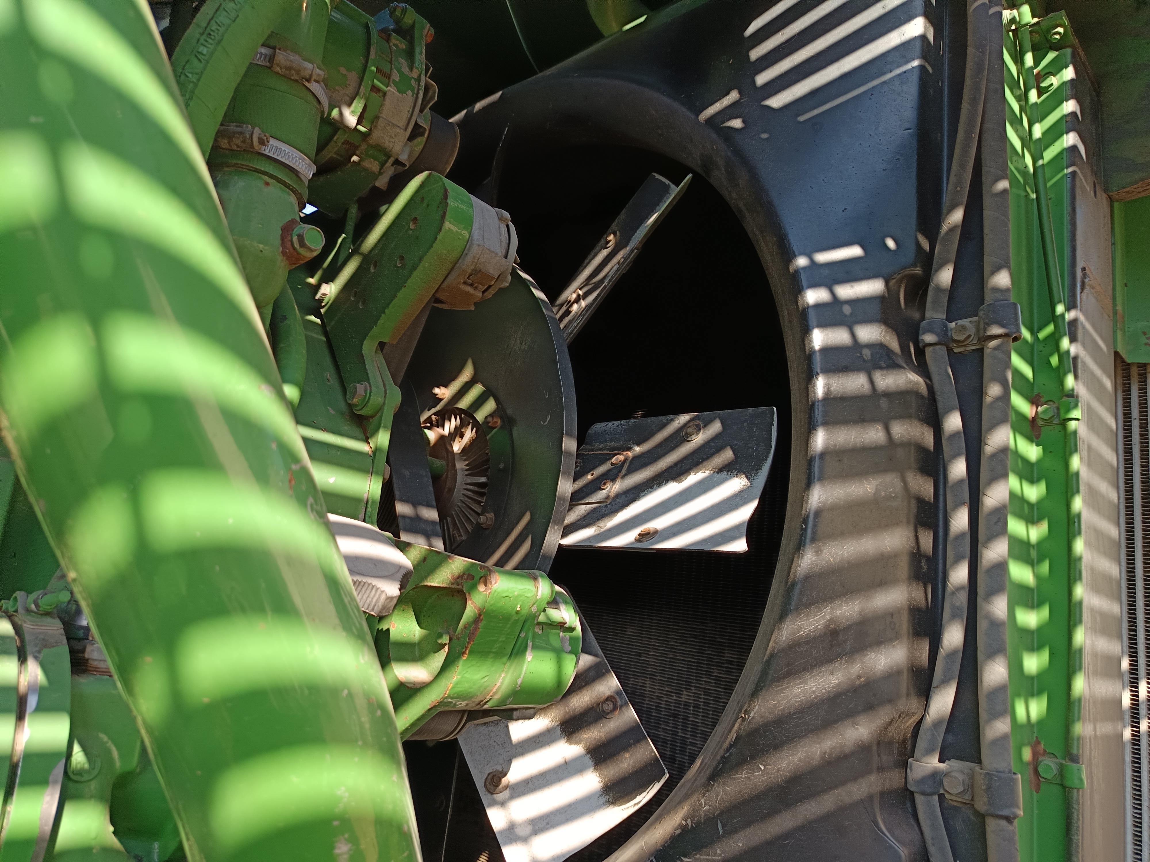 John Deere 6850 Self Propelled Forage Harvester