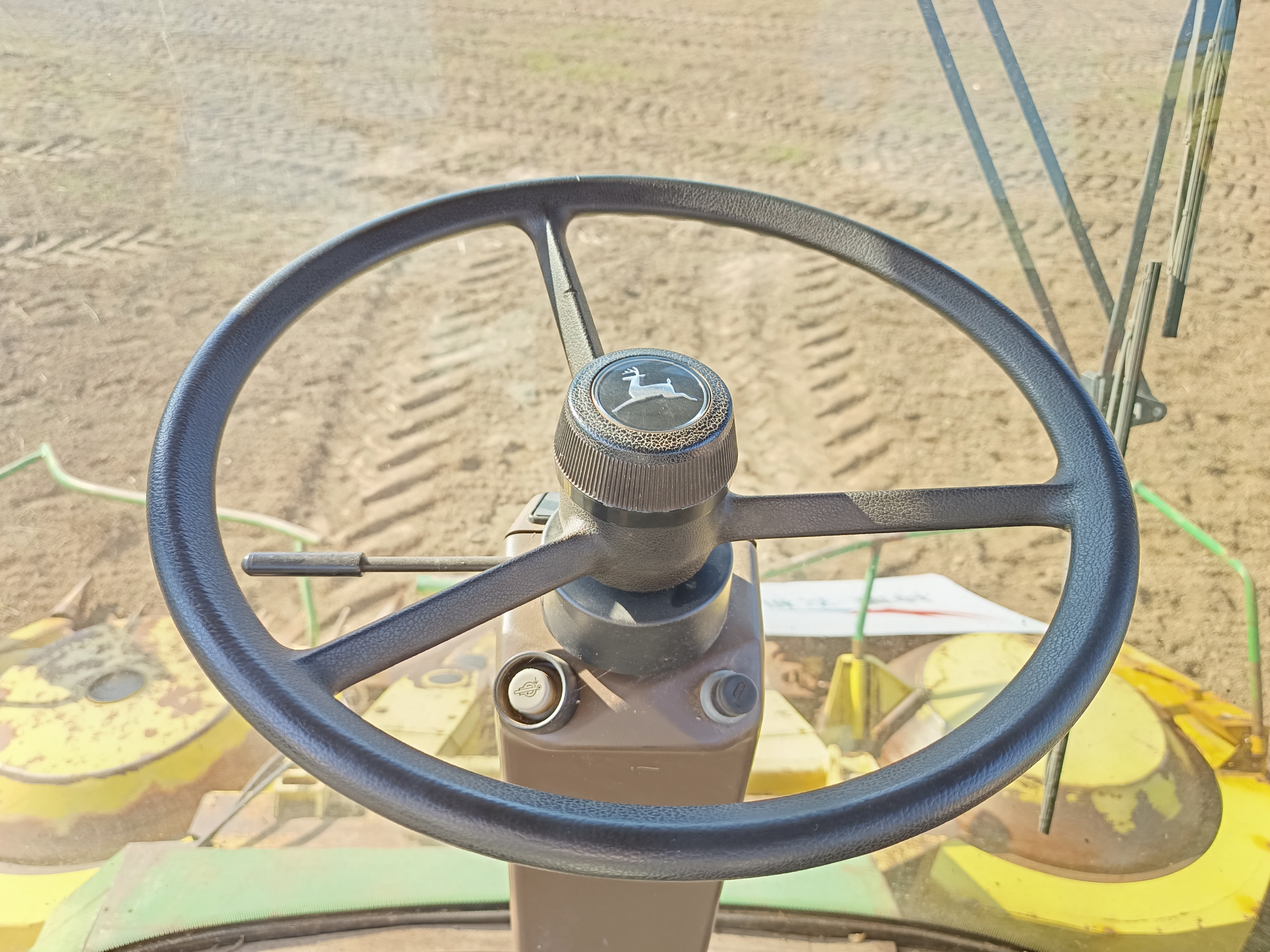 John Deere 6850 Self Propelled Forage Harvester