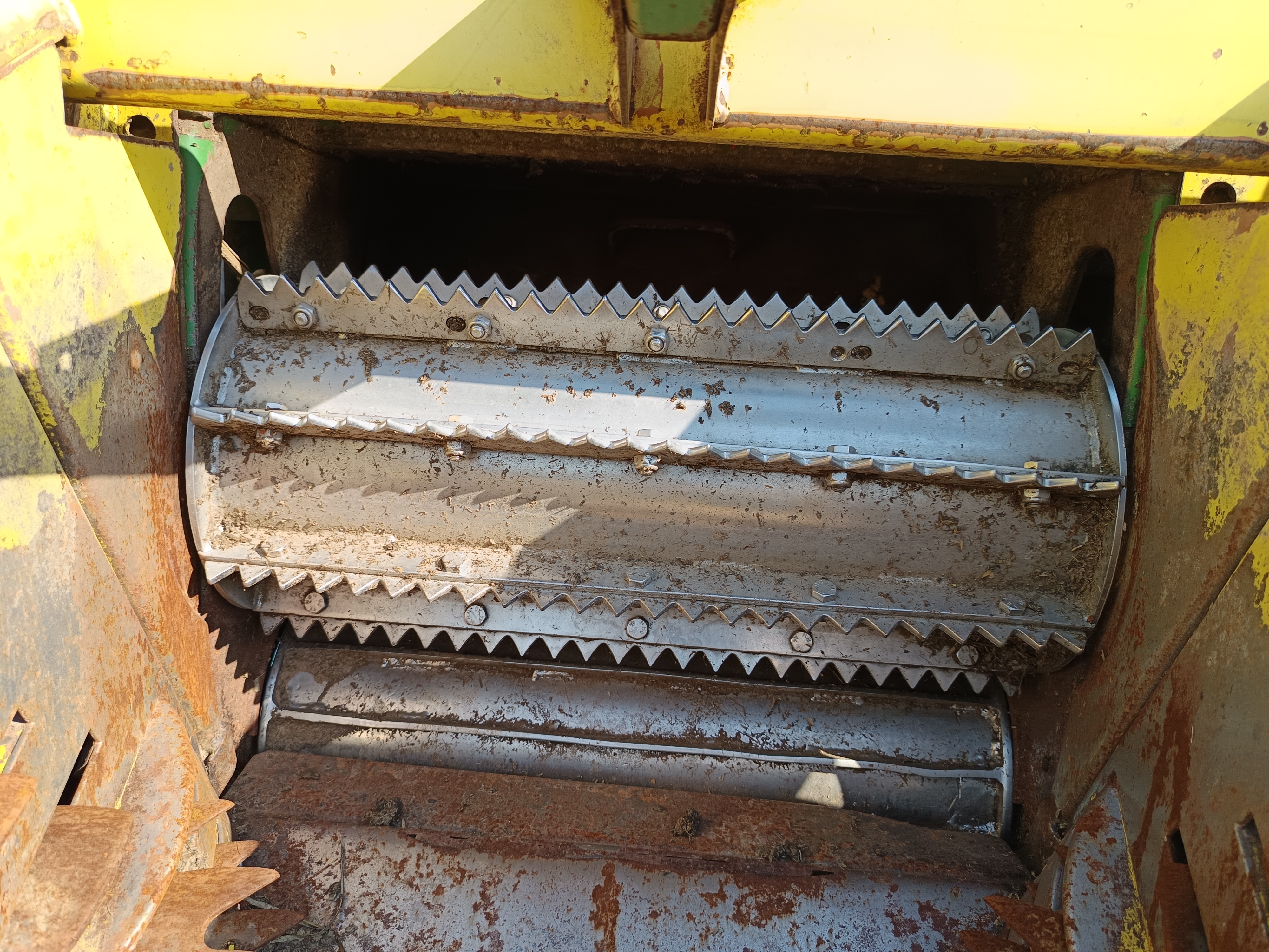 John Deere 6850 Self Propelled Forage Harvester