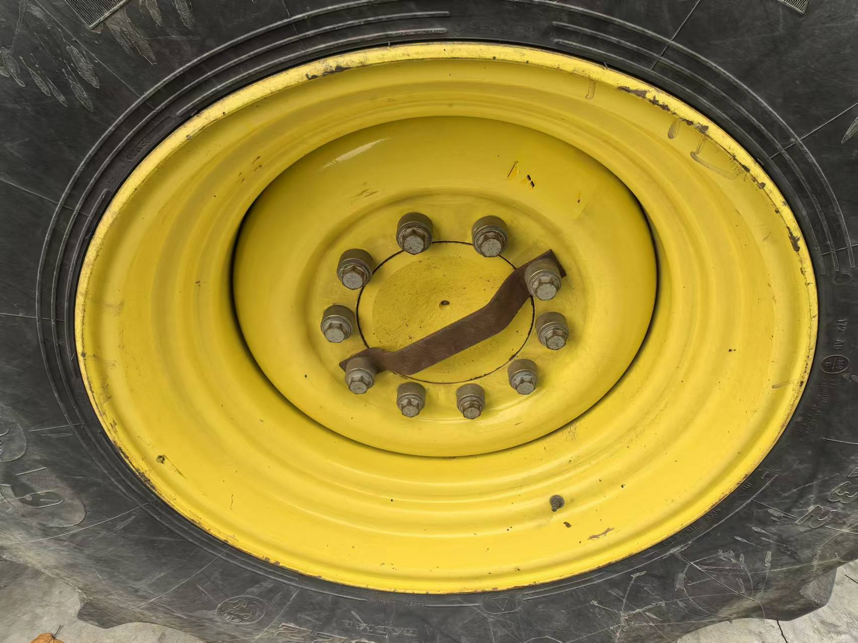 John Deere 7250 Self Propelled Forage Harvester, 375 Horse Power, with Kemper 445 header , in good working condition, ready for field work.