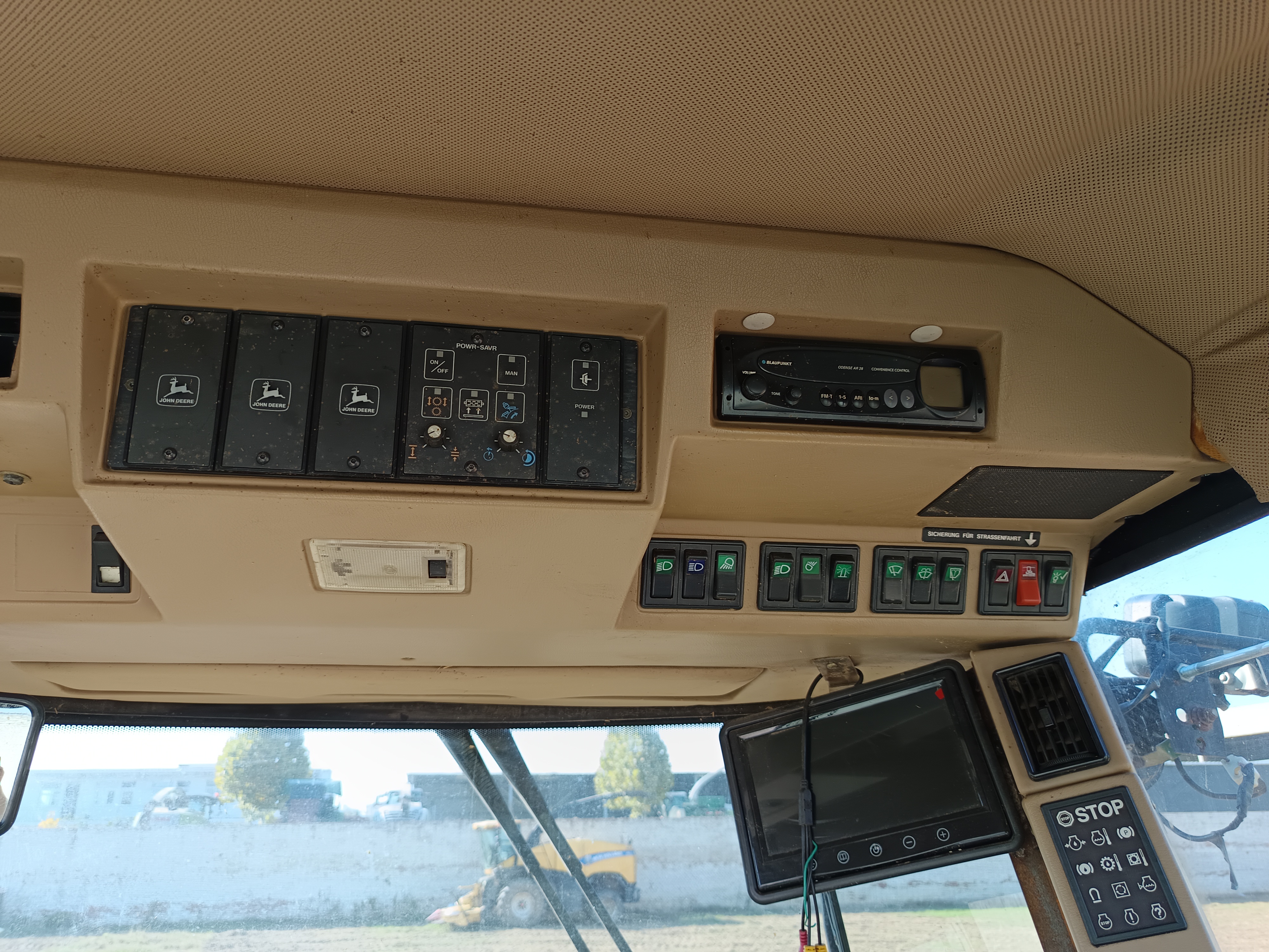 John Deere 6850 Self Propelled Forage Harvester