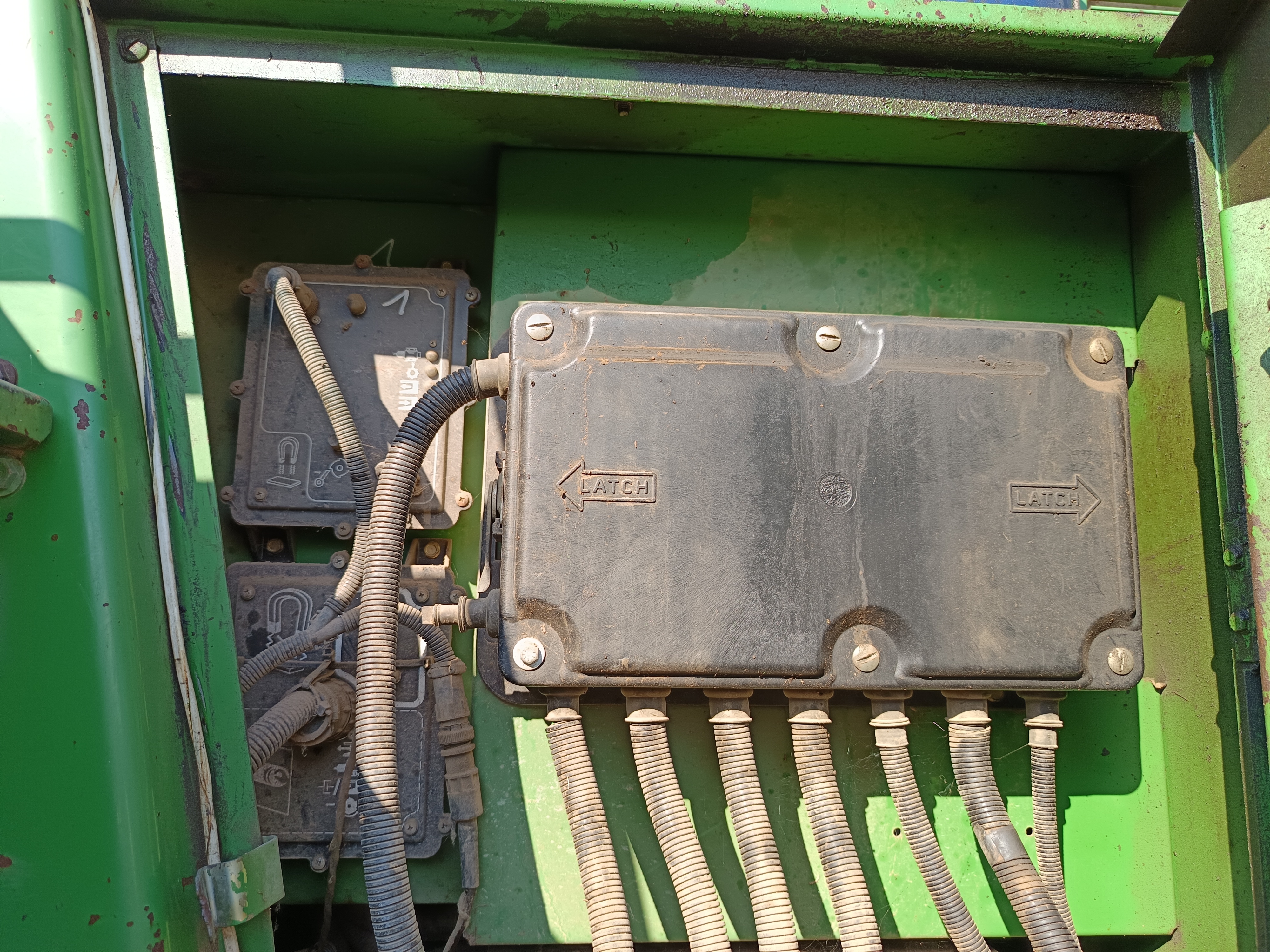 John Deere 6850 Self Propelled Forage Harvester