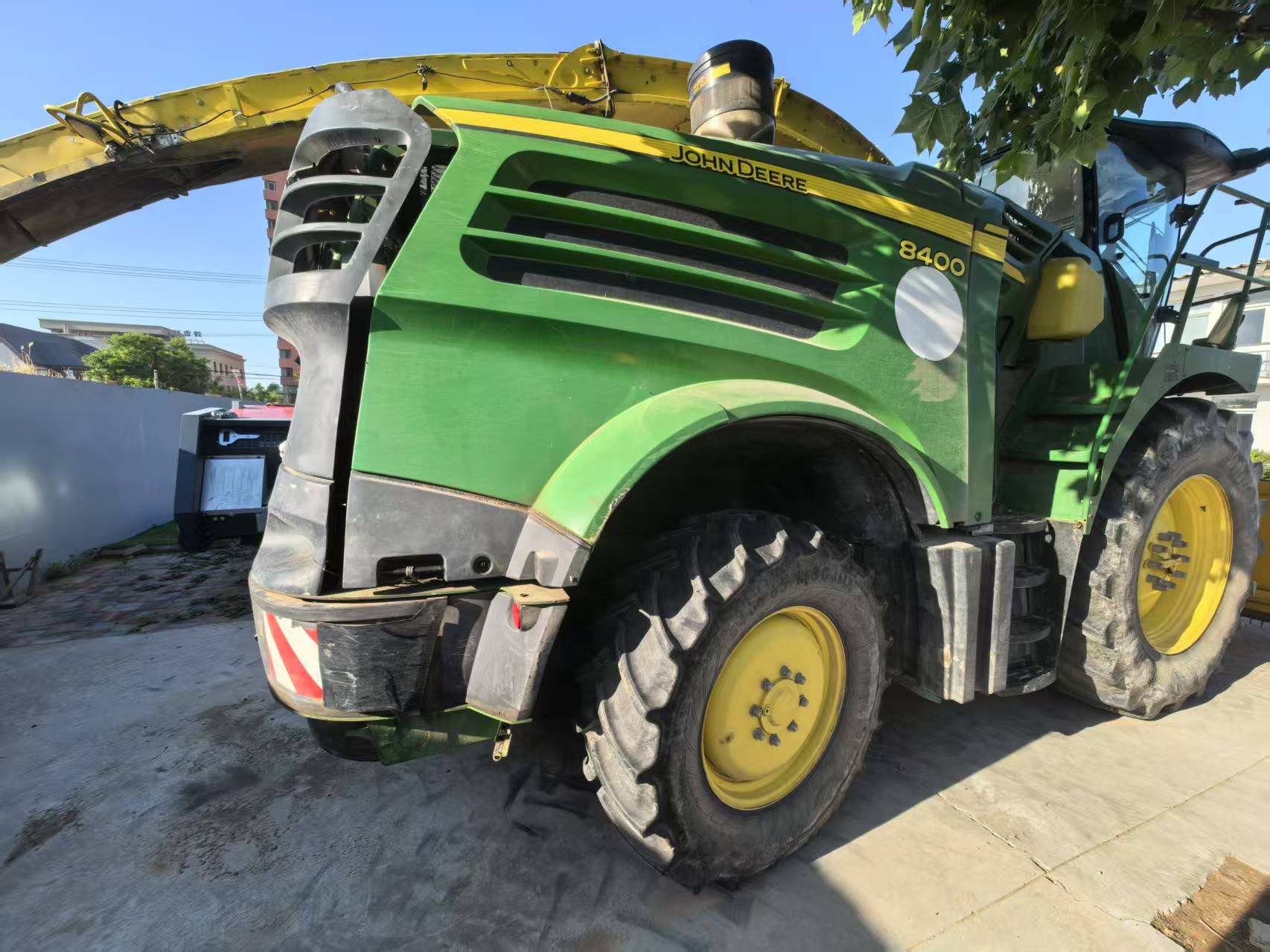 John Deere  8400 forage harvester 2016 year model, 397KW, for sale,ready for field work