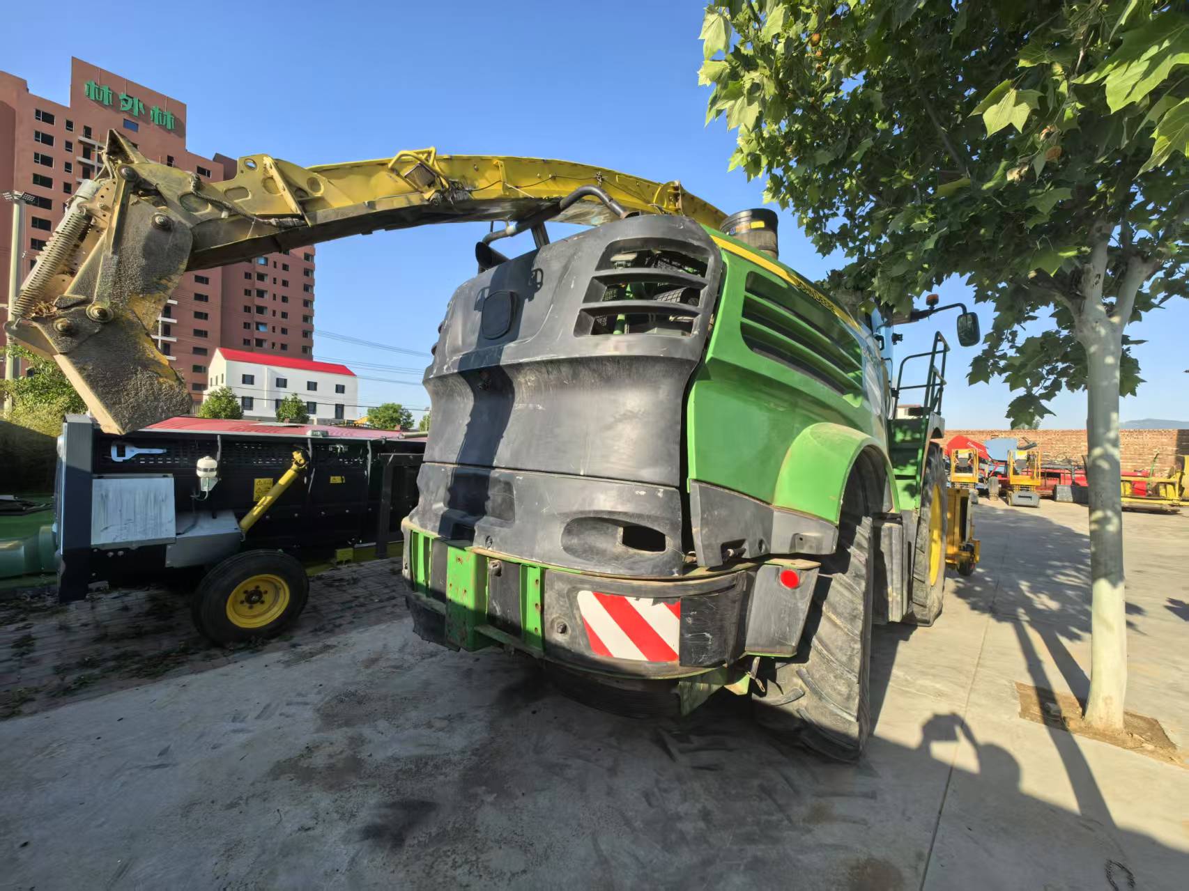 John Deere  8400 forage harvester 2016 year model, 397KW, for sale,ready for field work