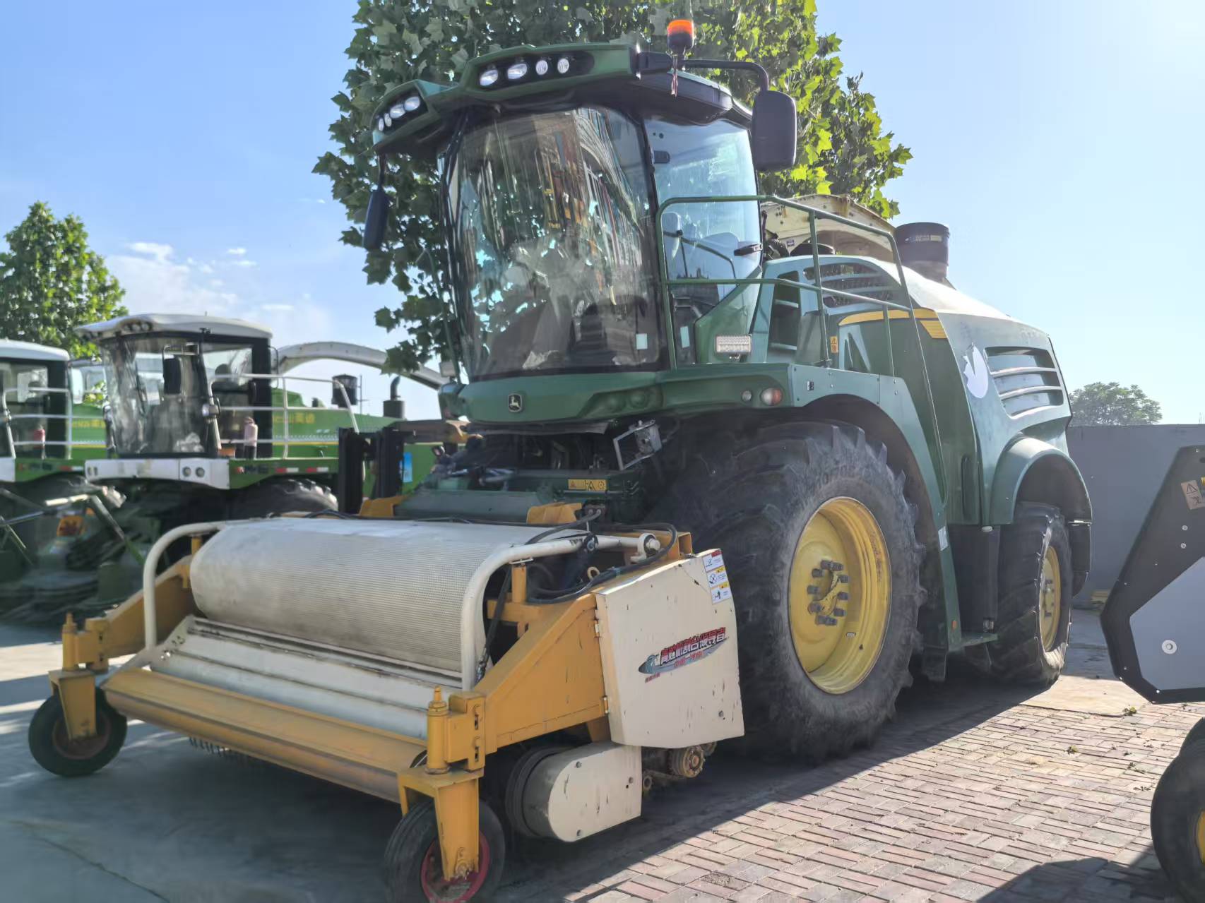 John Deere  8400 forage harvester 2016 year model, 397KW, for sale,ready for field work