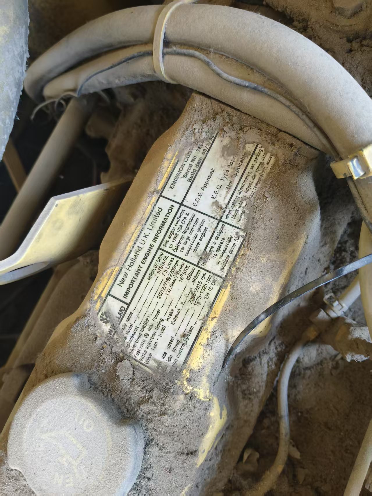 Newholland TR98 harvester in good condition for sale