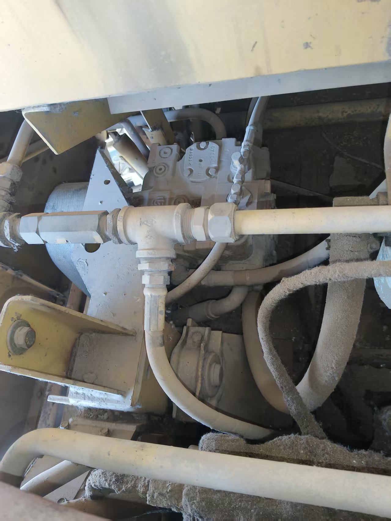 Newholland TR98 harvester in good condition for sale