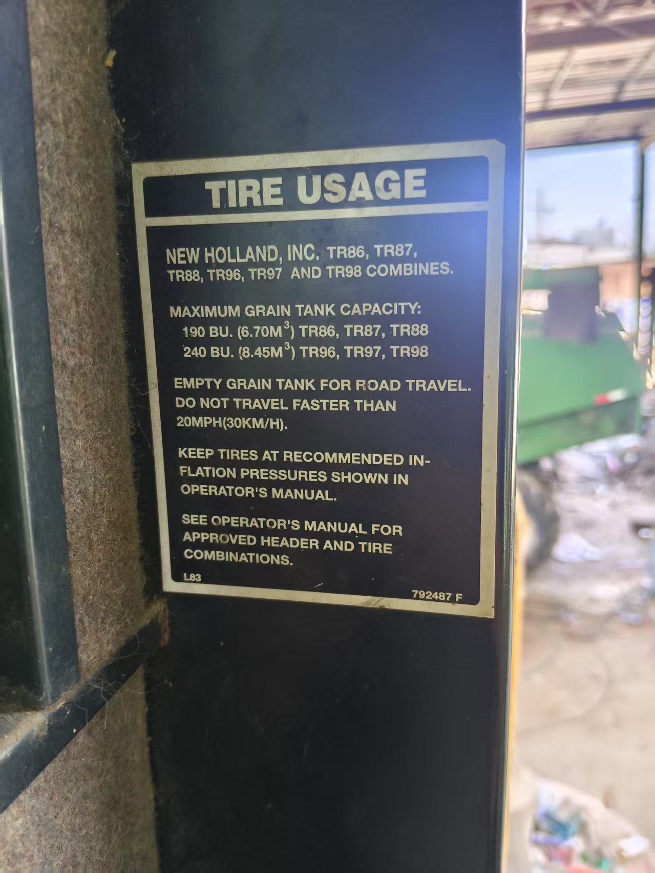 Newholland TR98 harvester in good condition for sale