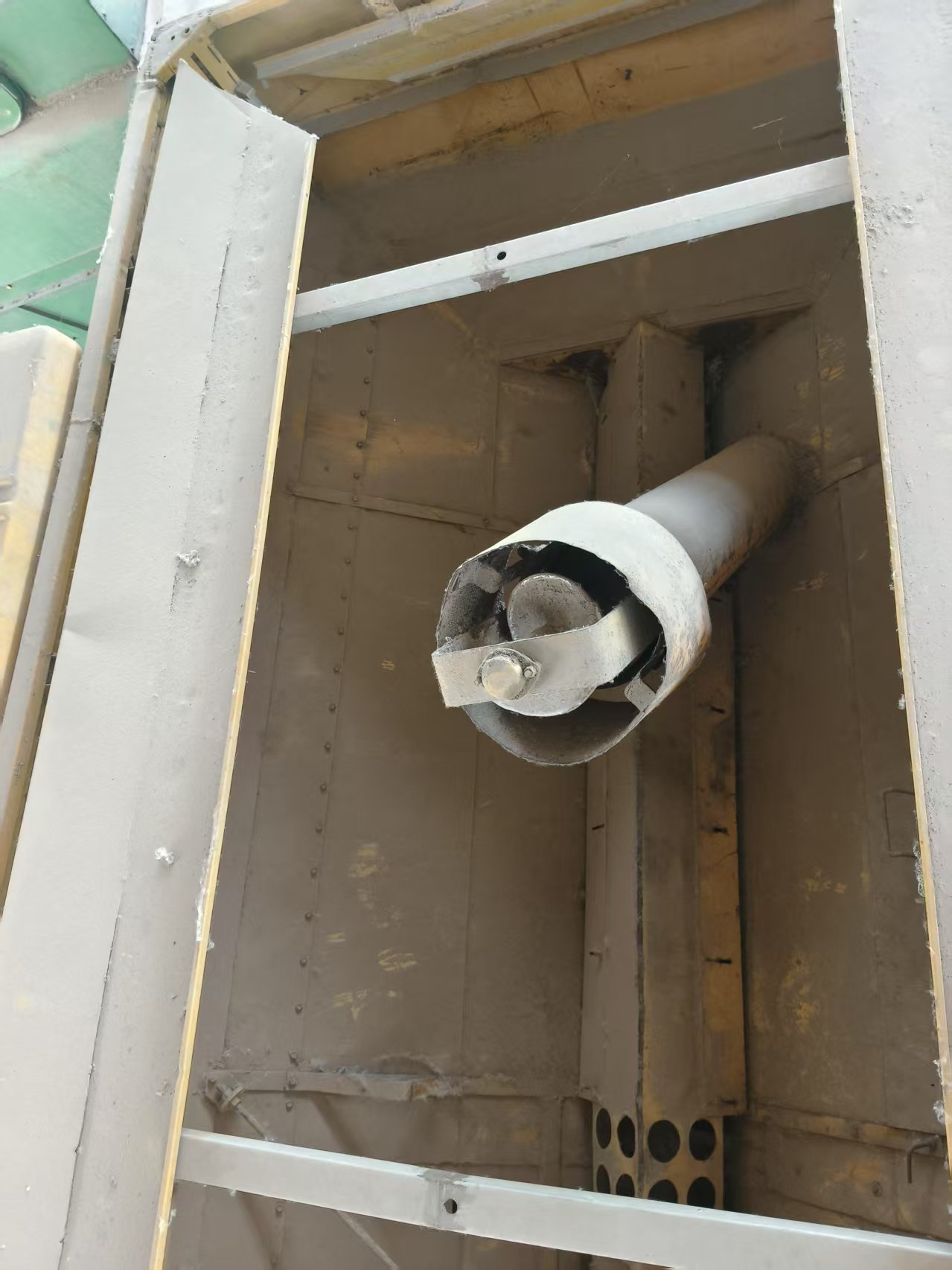 Newholland TR98 harvester in good condition for sale