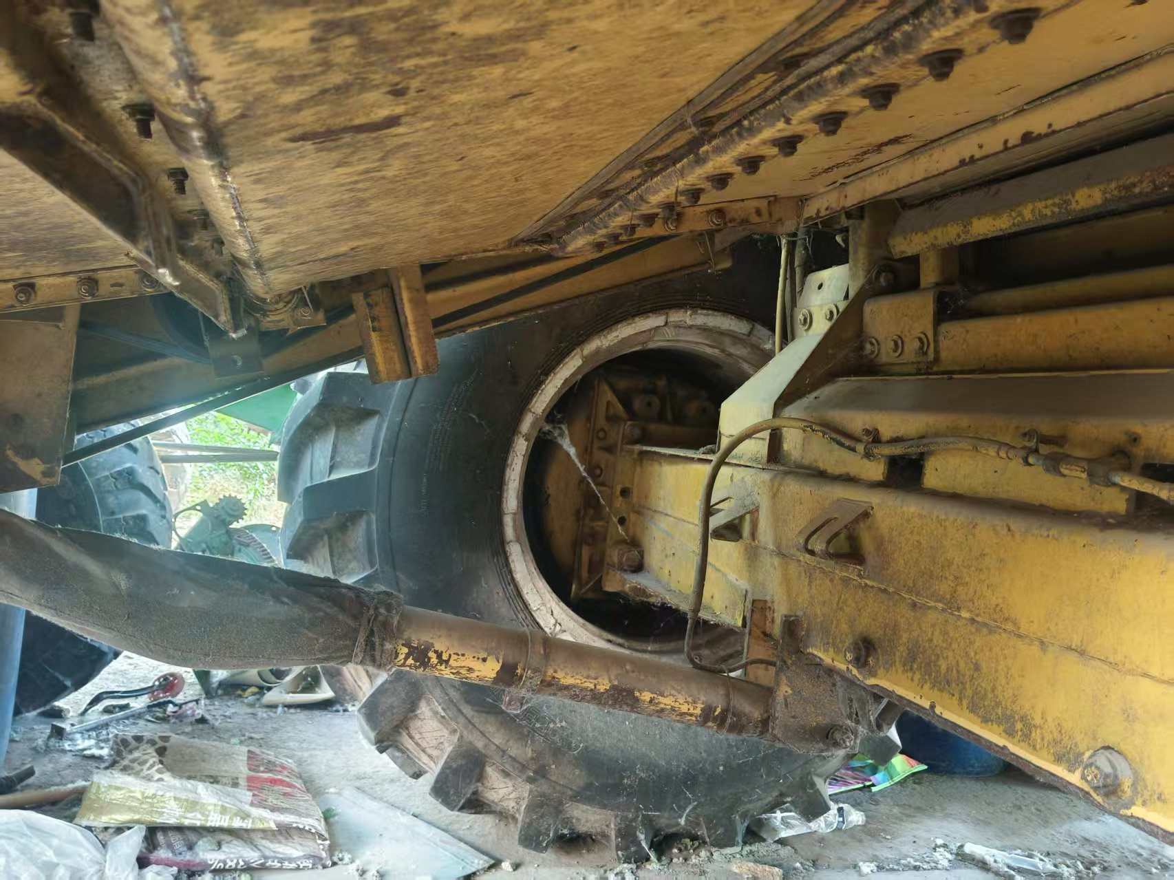 Newholland TR98 harvester in good condition for sale