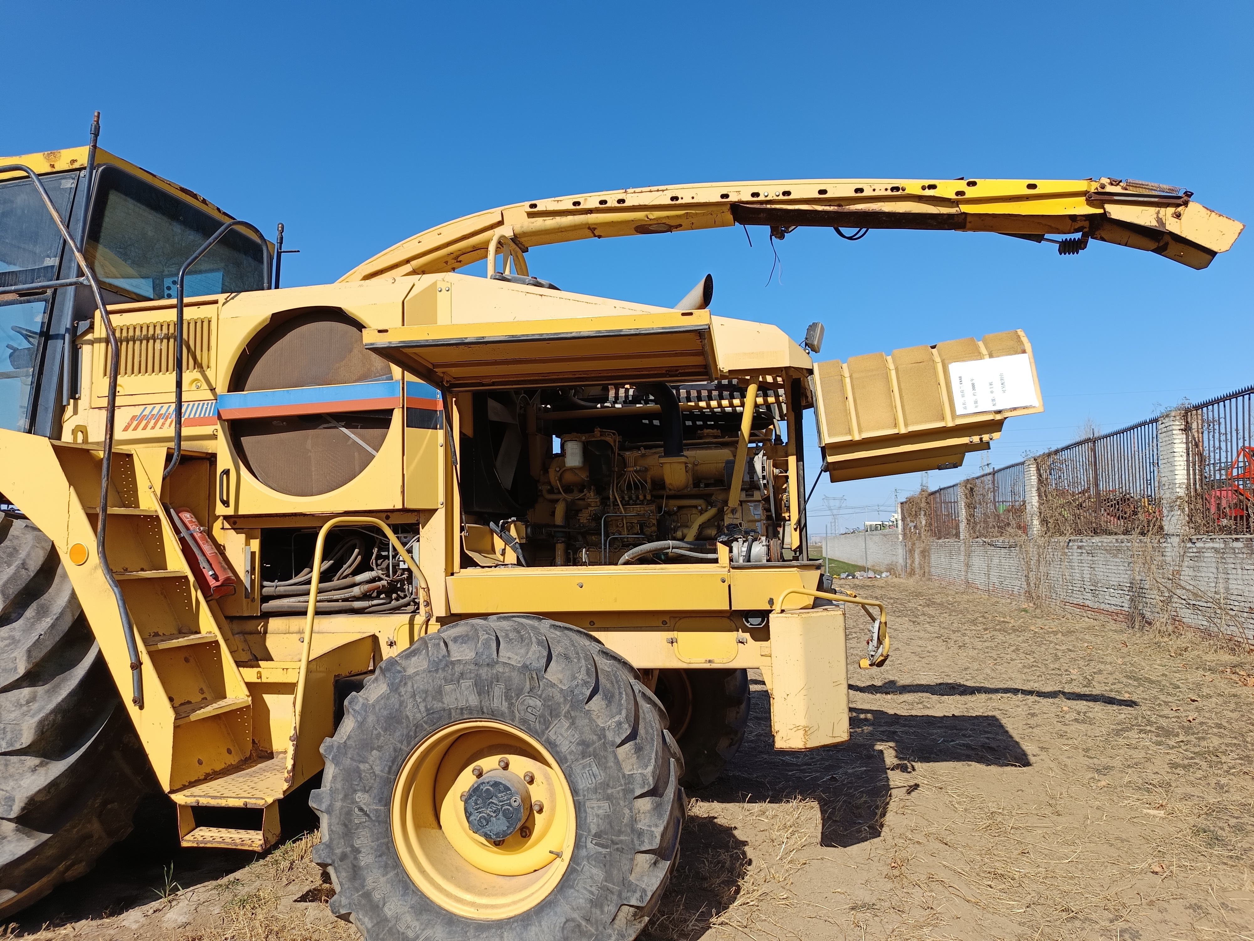 NewHolland Fx48 Forage Harvester，KW342  Year 2001，4 Wheel Drive with kemper 4500
