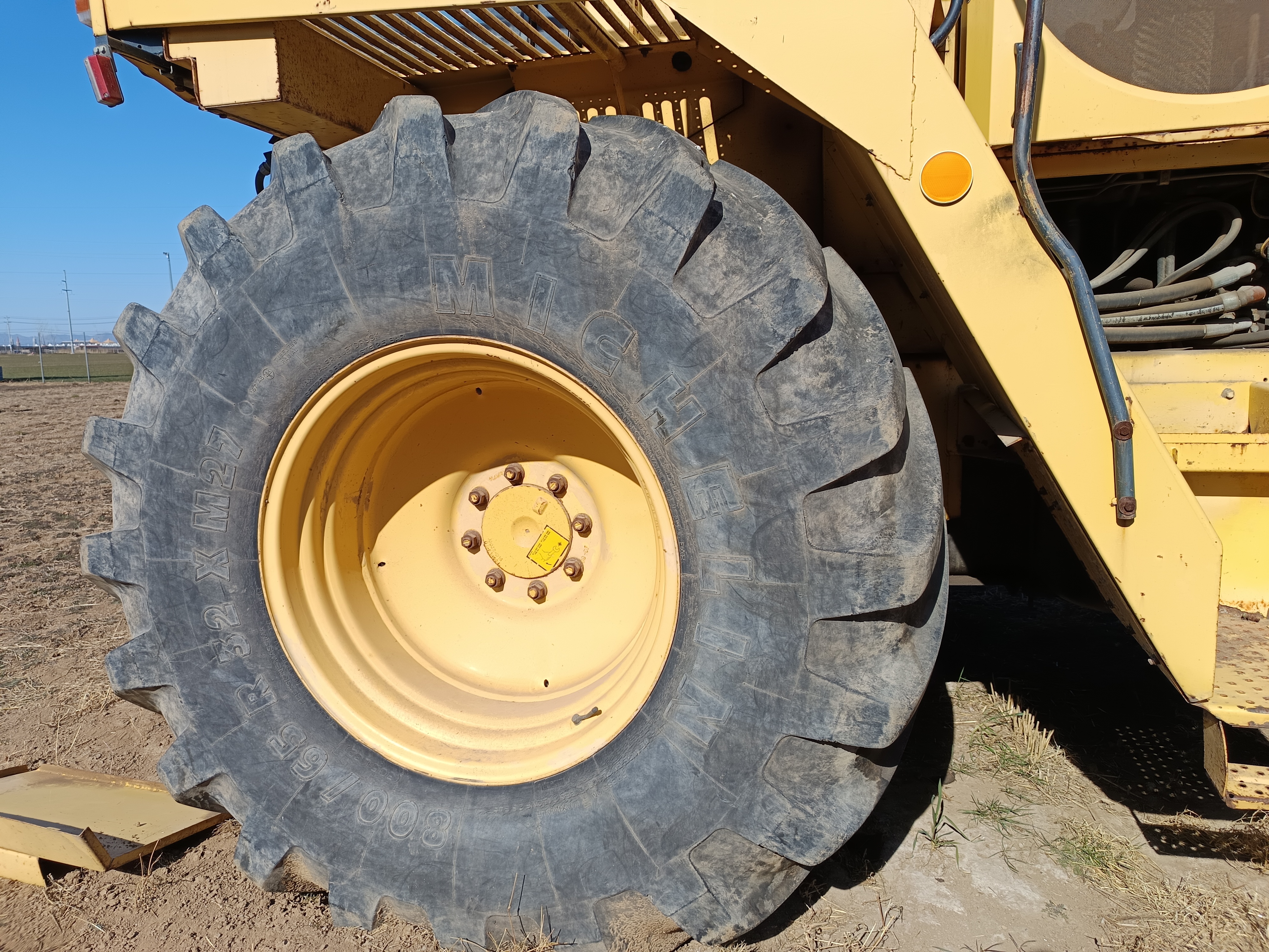 NewHolland Fx48 Forage Harvester，KW342  Year 2001，4 Wheel Drive with kemper 4500