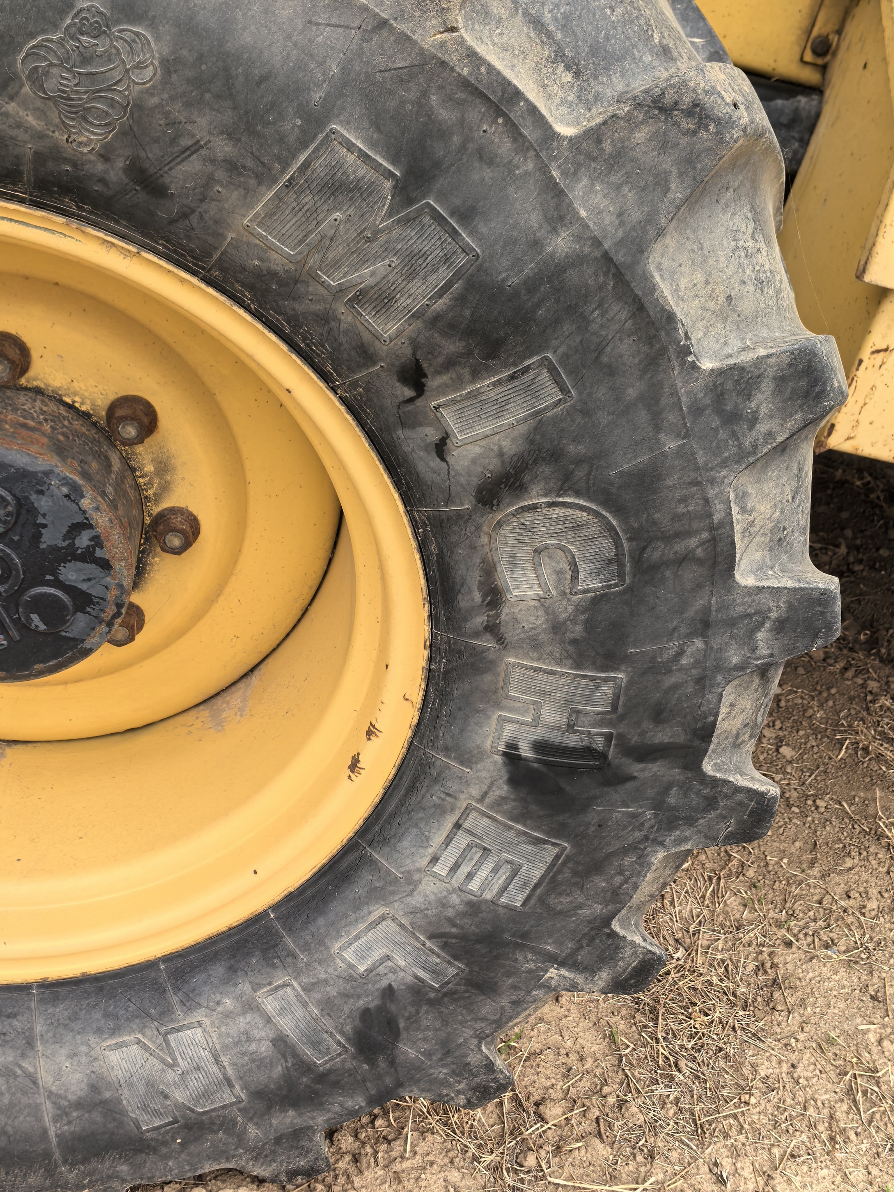 NewHolland Fx48 Forage Harvester，KW342  Year 2001，4 Wheel Drive with kemper 4500