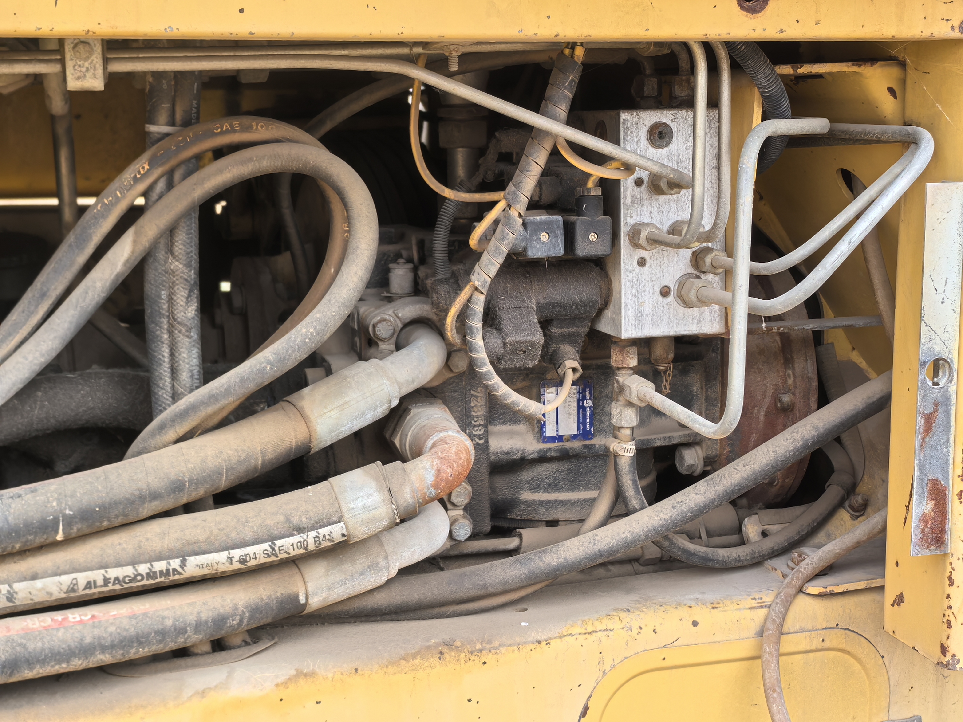 NewHolland Fx48 Forage Harvester，KW342  Year 2001，4 Wheel Drive with kemper 4500