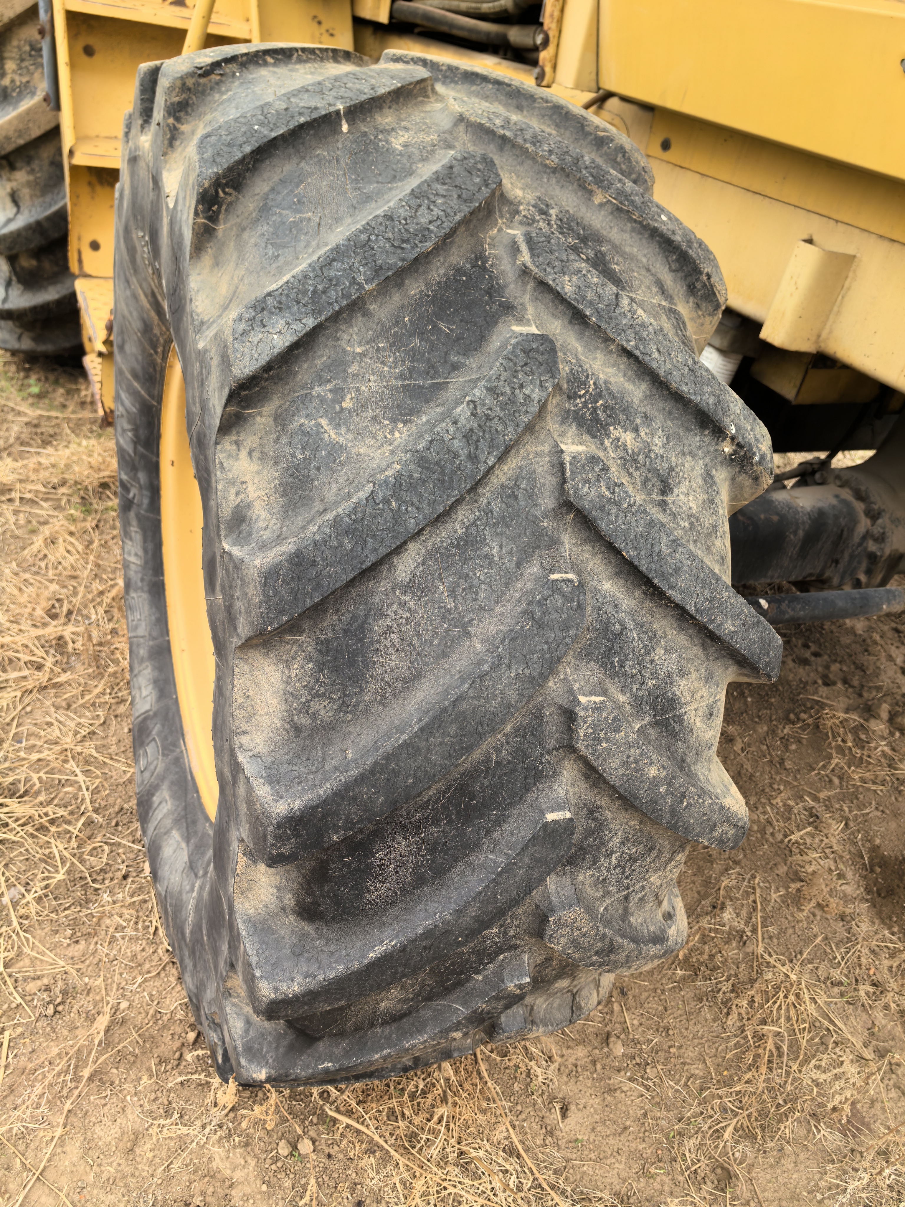 NewHolland Fx48 Forage Harvester，KW342  Year 2001，4 Wheel Drive with kemper 4500