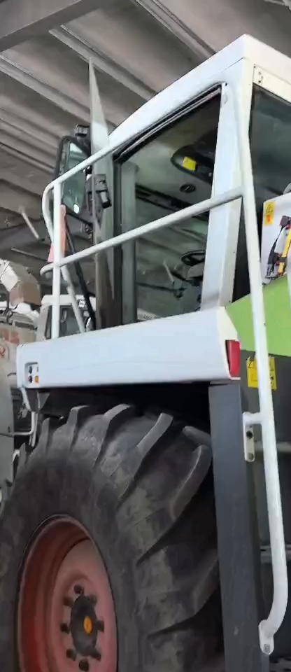 Claas Jaguar 850 with 2232 hours of drum,  303 KW, ready for field work, we can offer dozens of them