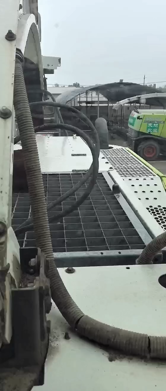 Claas Jaguar 850 with 2232 hours of drum,  303 KW, ready for field work, we can offer dozens of them