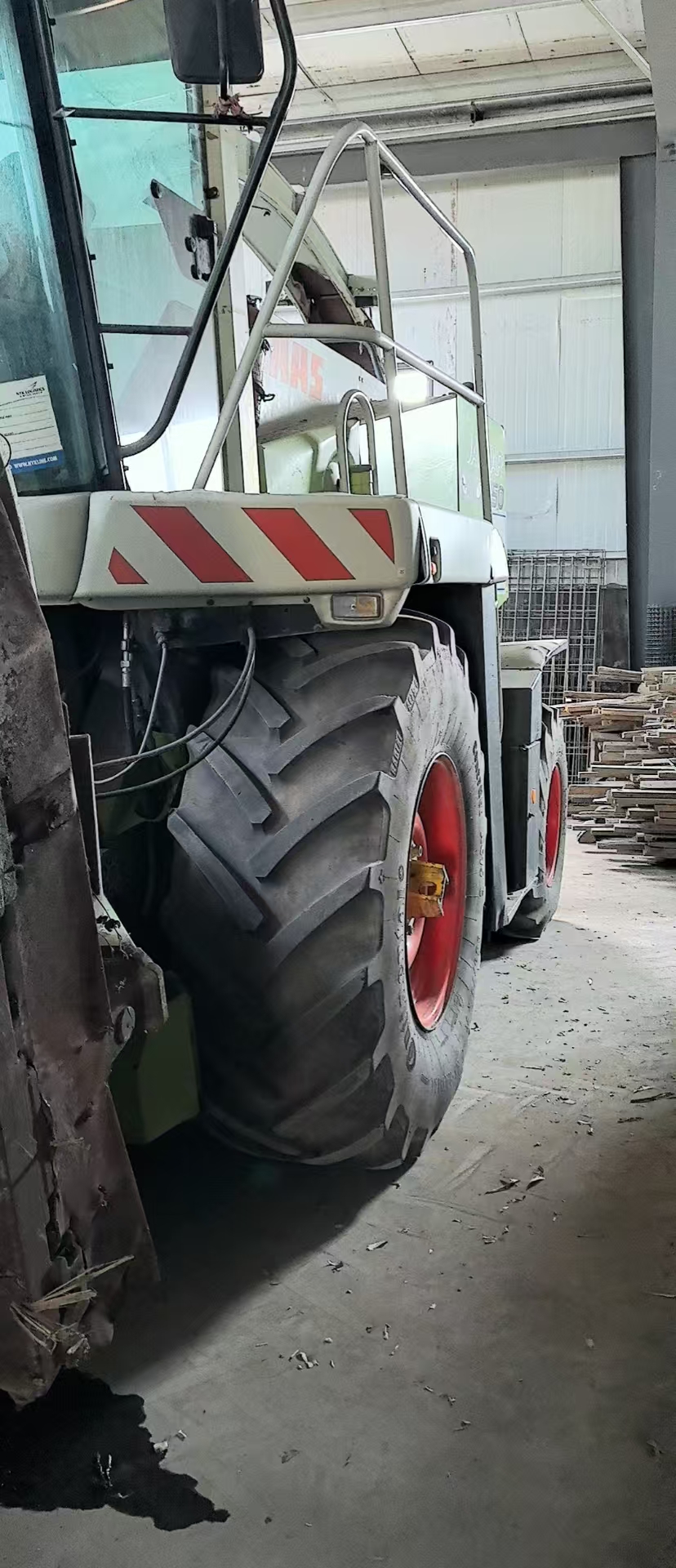 Claas Jaguar 850 with 2232 hours of drum,  303 KW, ready for field work, we can offer dozens of them