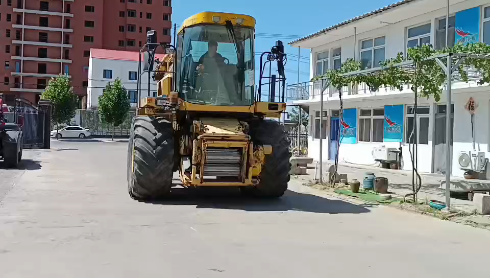 NewHolland Fx48 Forage Harvester，KW342  Year 2001，4 Wheel Drive with kemper 4500