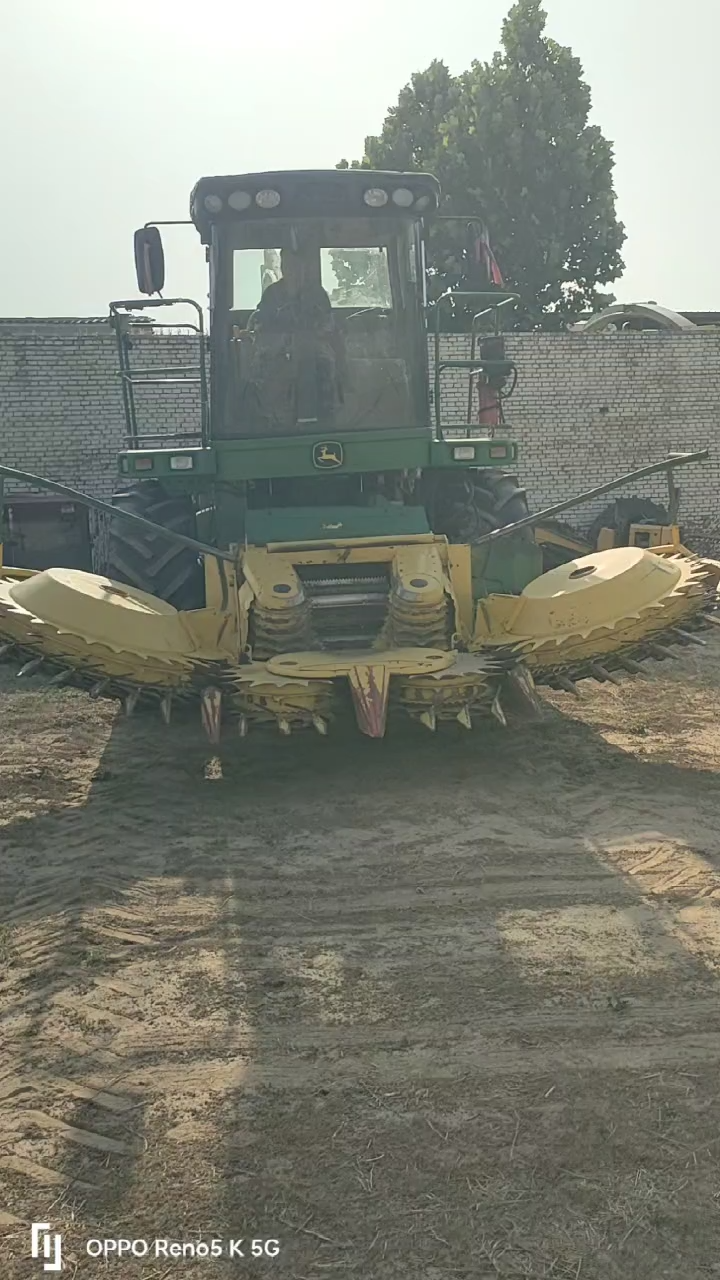 John Deere Forage Haverster 7180, Year 2014， KW 281