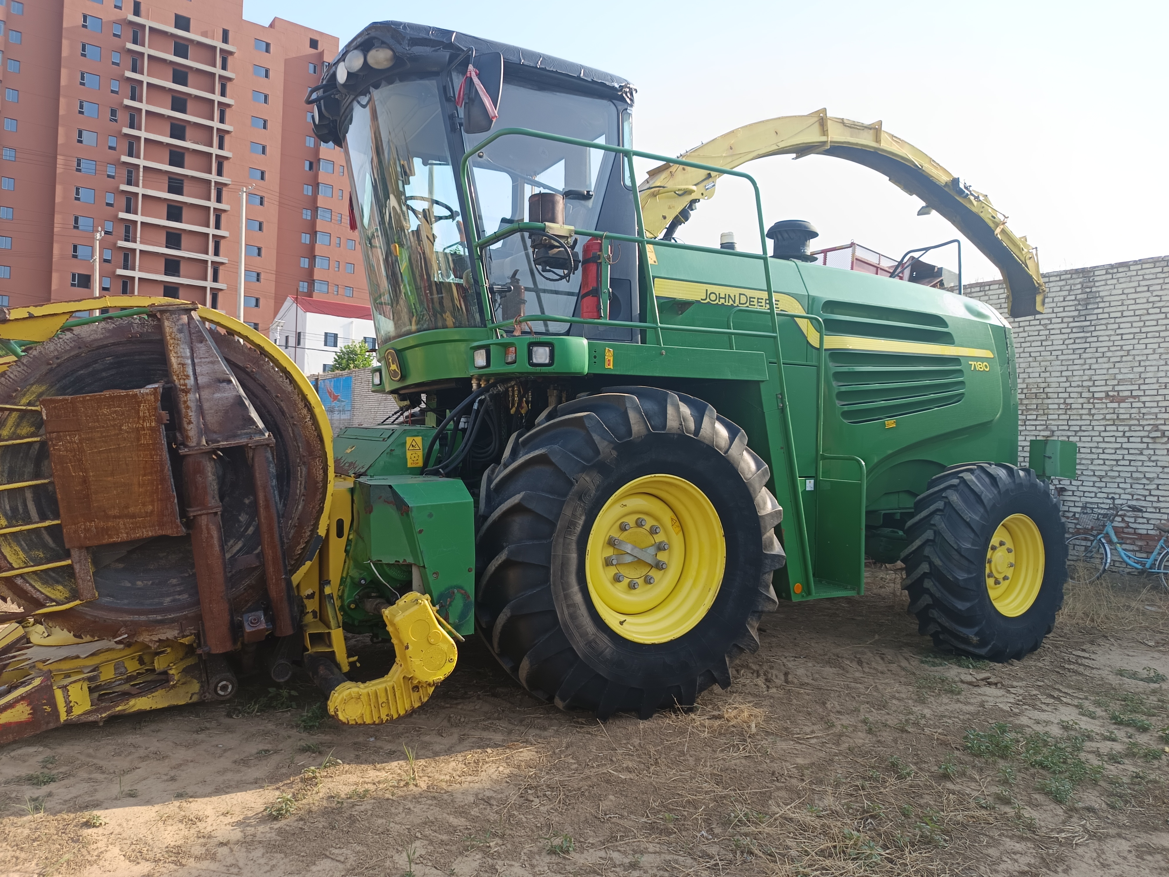 John Deere Forage Haverster 7180, Year 2014， KW 281