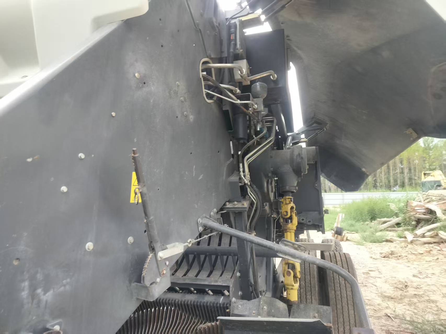 Claas 3300 baler, made in 2015, registered in 2016