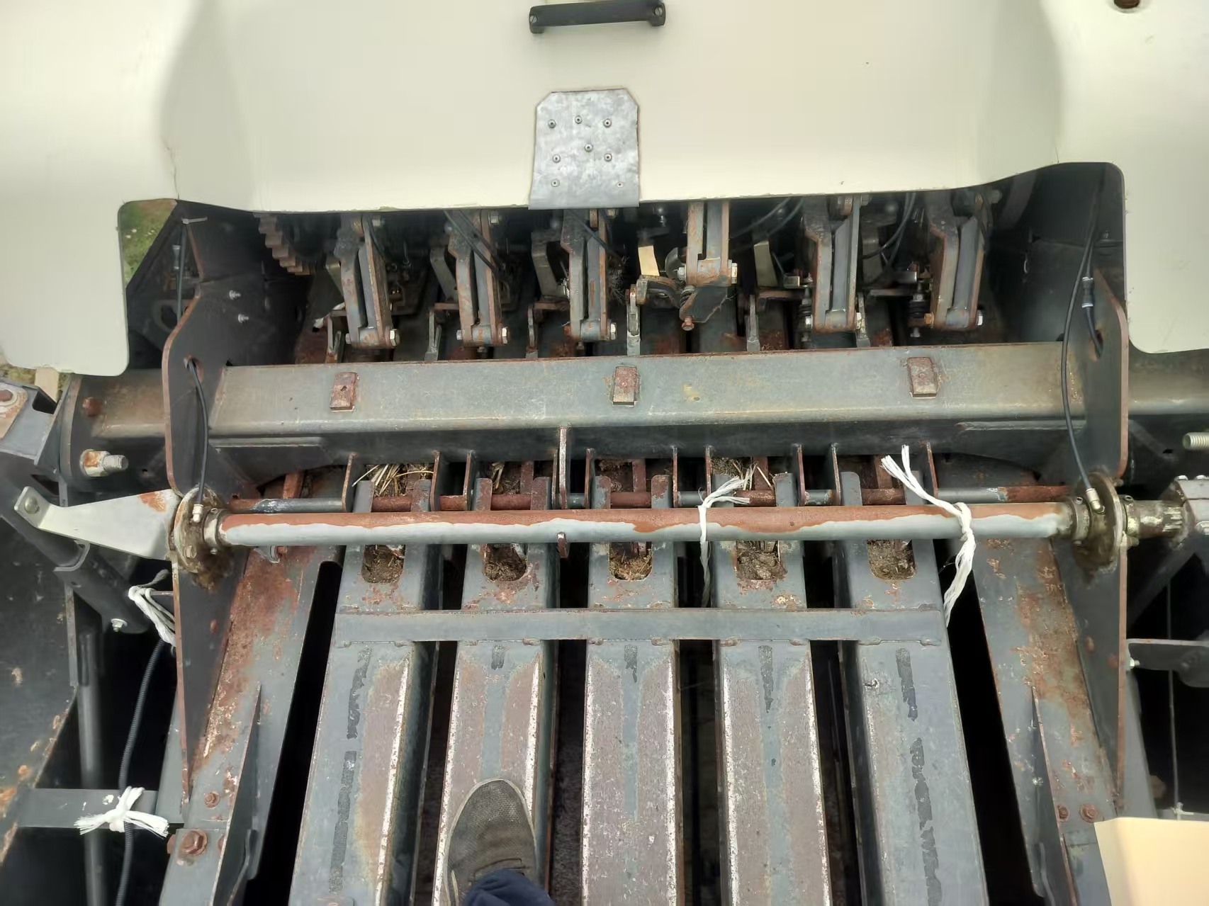 Claas 3300 baler, made in 2015, registered in 2016