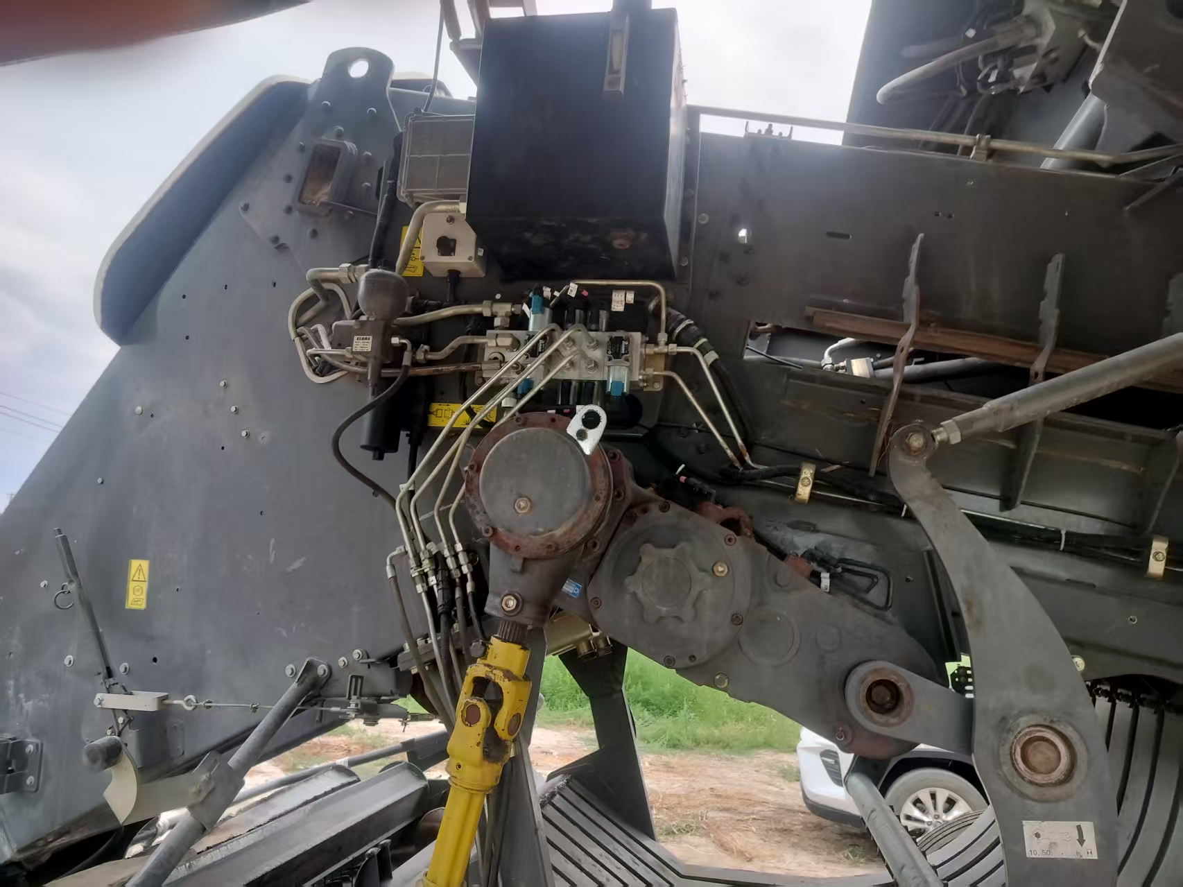 Claas 3300 baler, made in 2015, registered in 2016